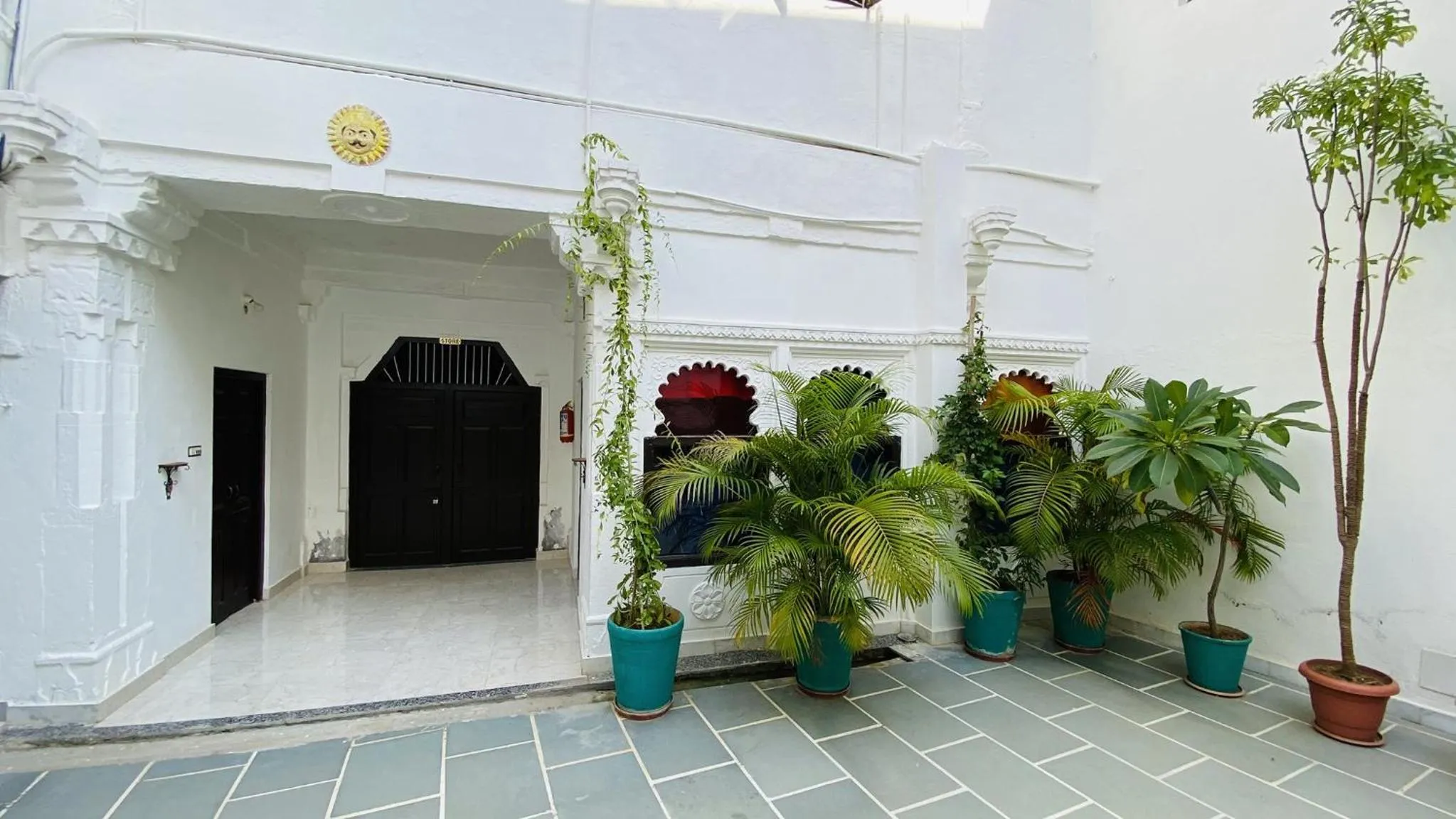 Inner courtyard view in Kotra Haveli A Boutique Hotel by Lake Pichola