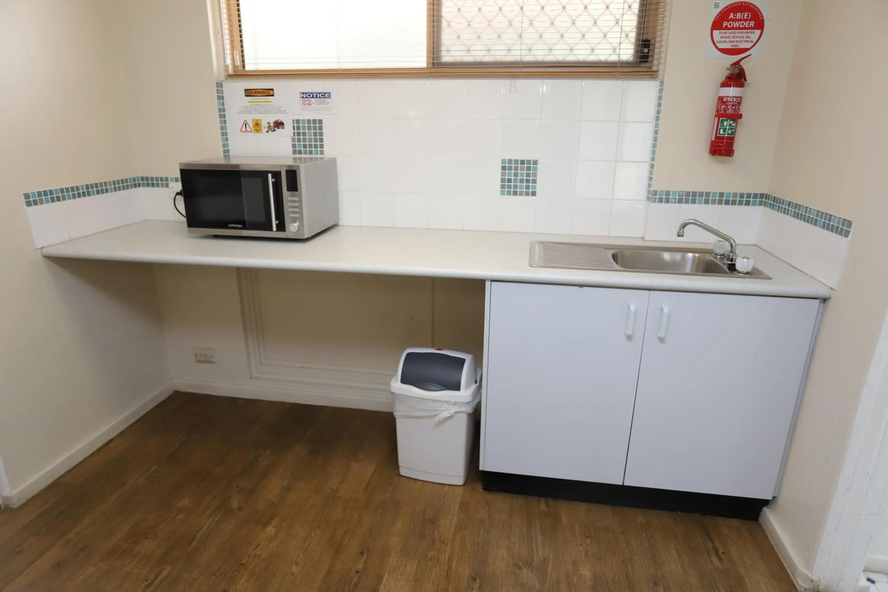 Kitchen or kitchenette in Sleepy Hill Motor Inn