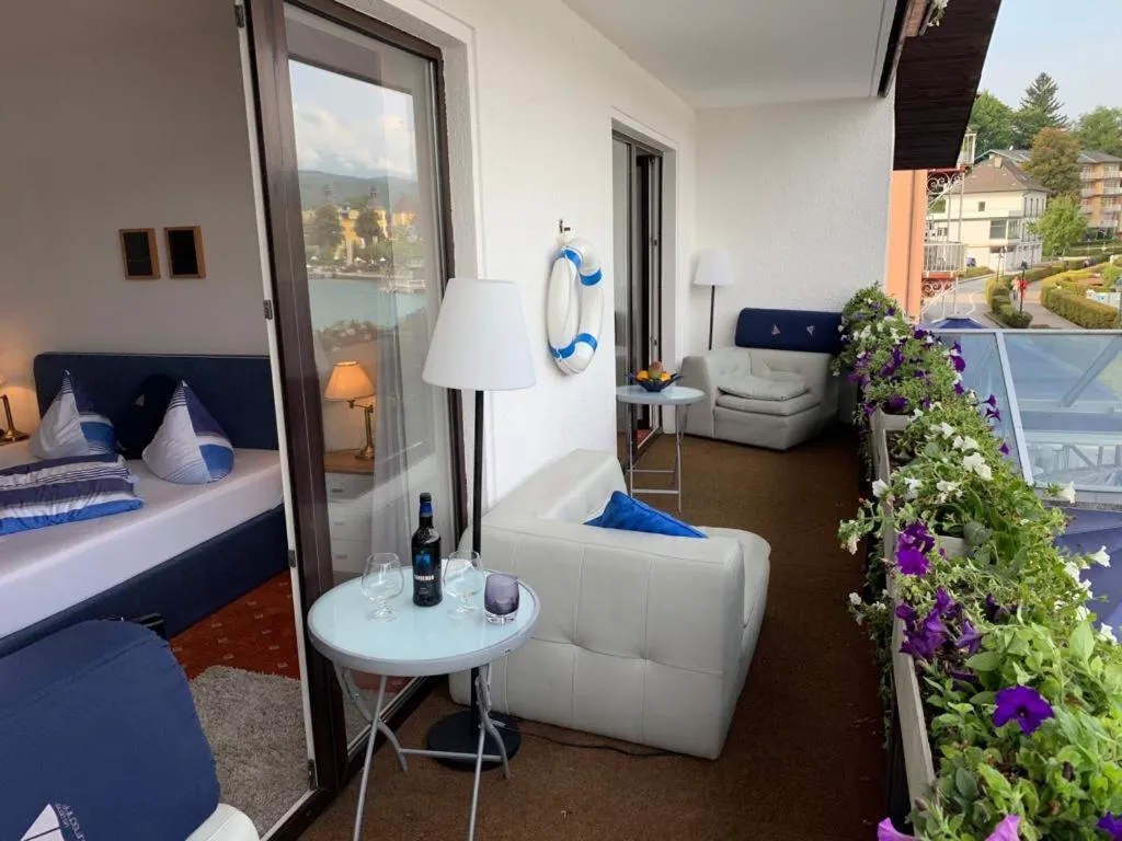 Hotel-Restaurant "Veldener Traumschiff" direkt am See in 2min im Zentrum