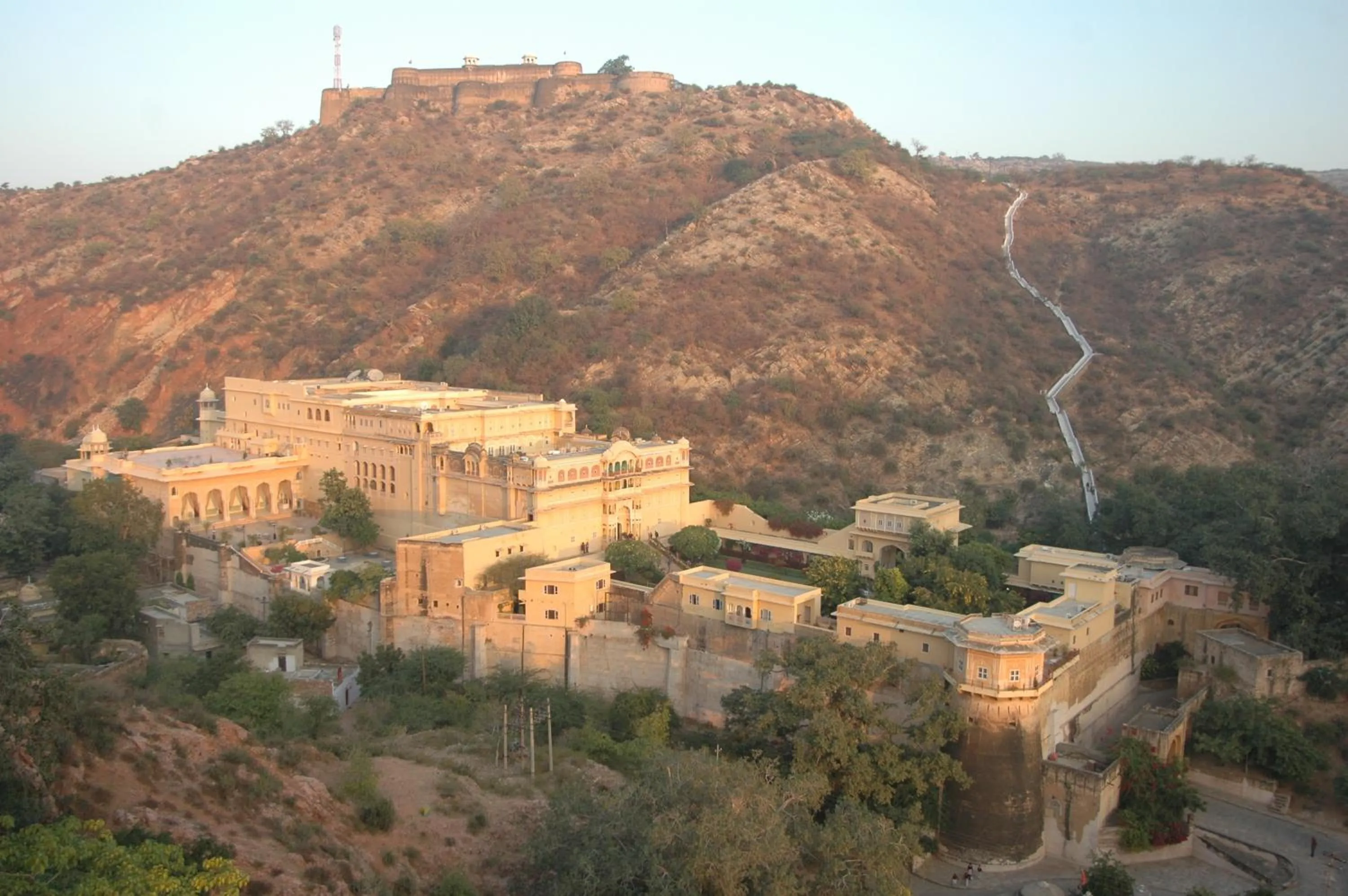 Facade/entrance in Samode Palace
