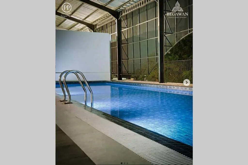Swimming pool in @Mojo Smart Apartment - Begawan Apartment