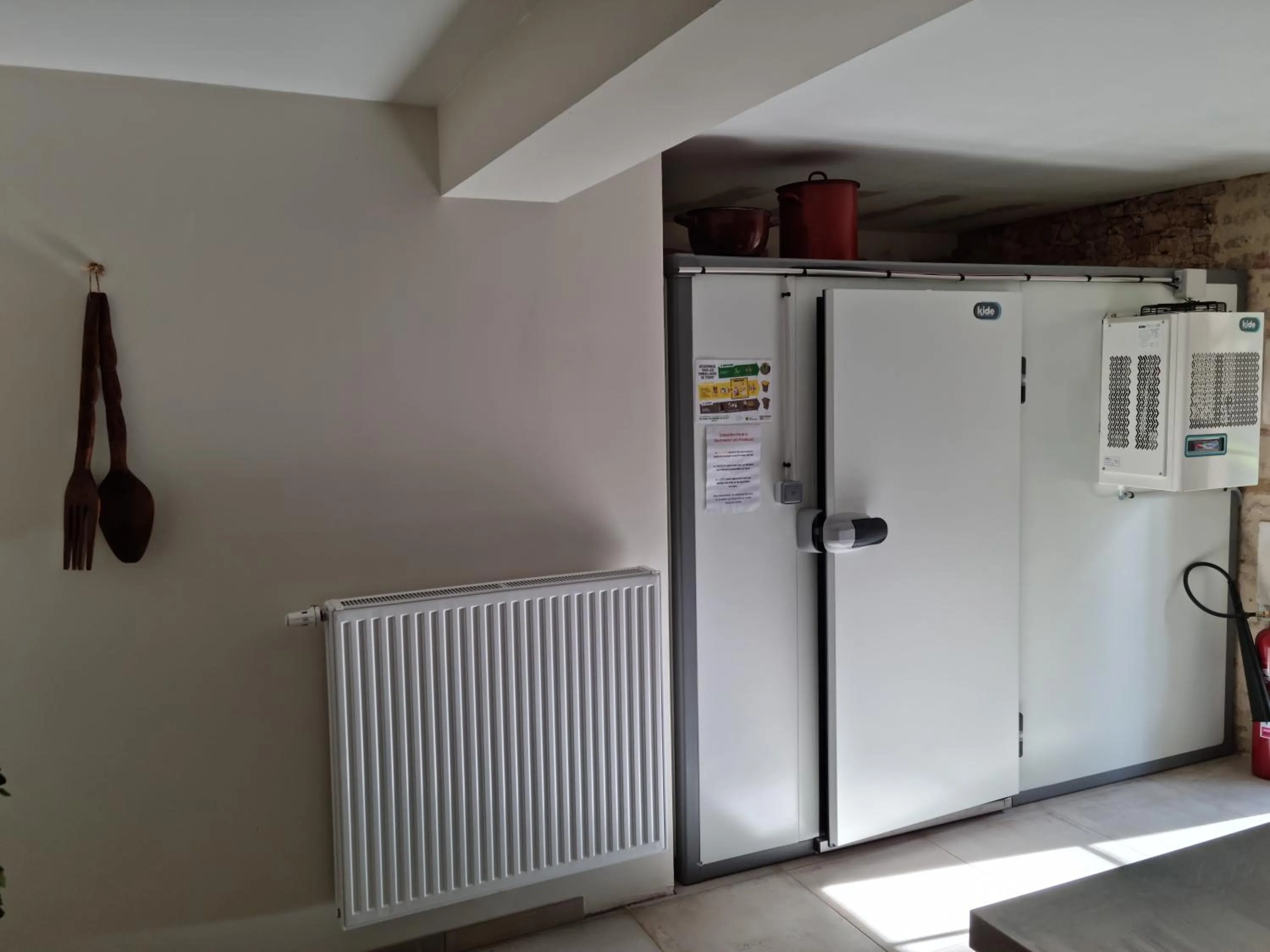 Kitchen or kitchenette in Château de la Cressonnière