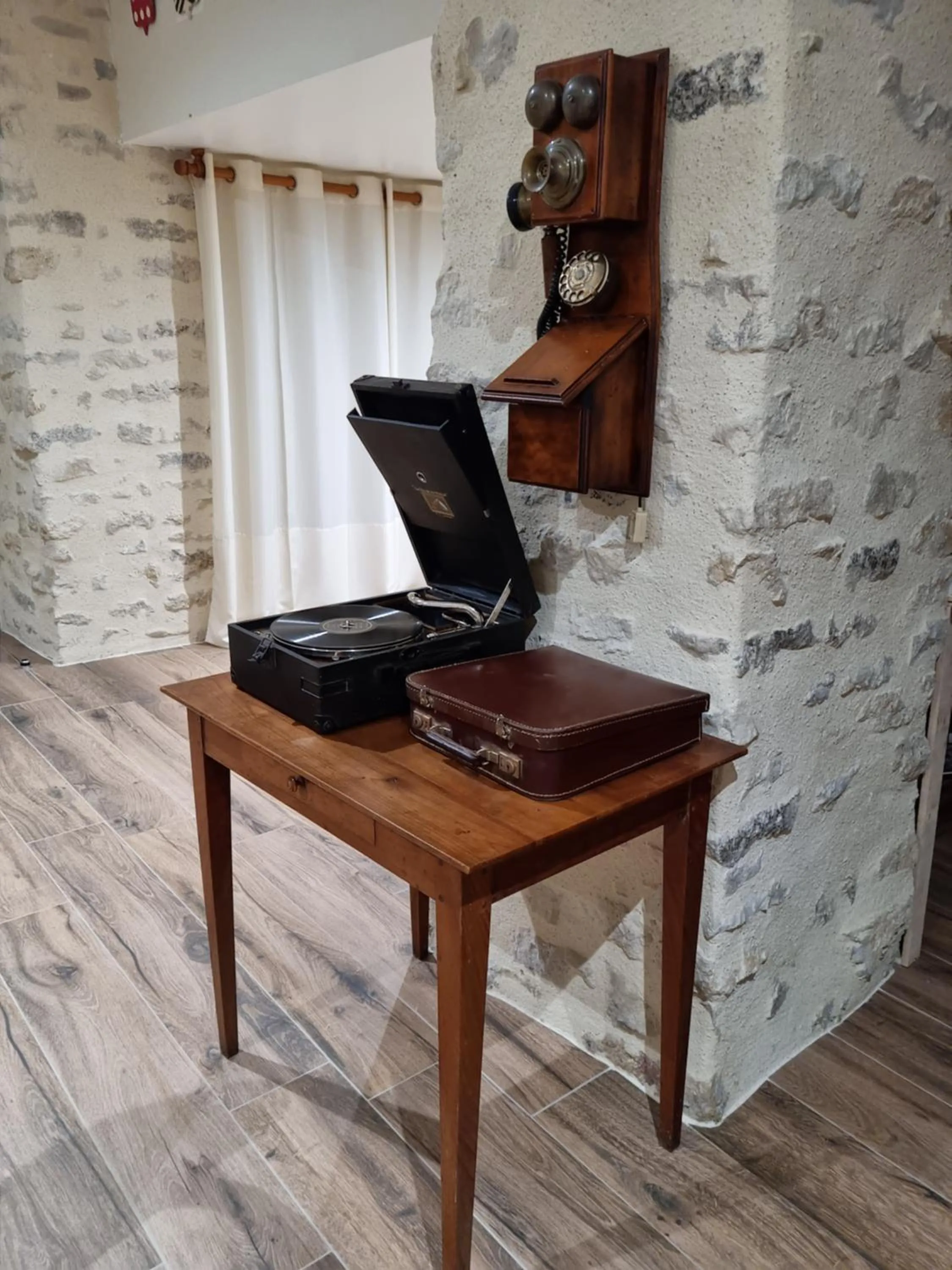 Breakfast in Château de la Cressonnière
