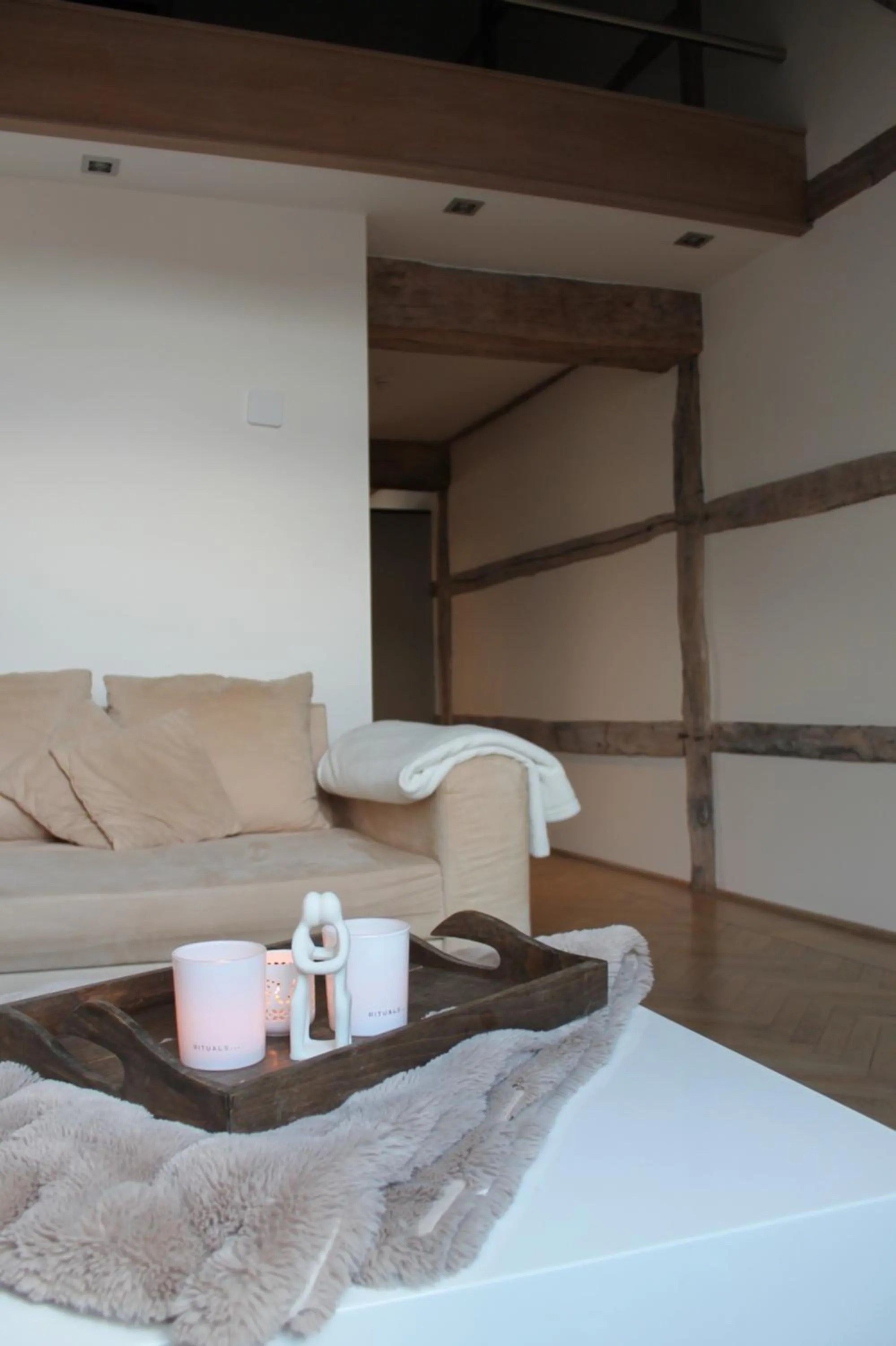 Seating area, Bed in Apartment De Maasnacht