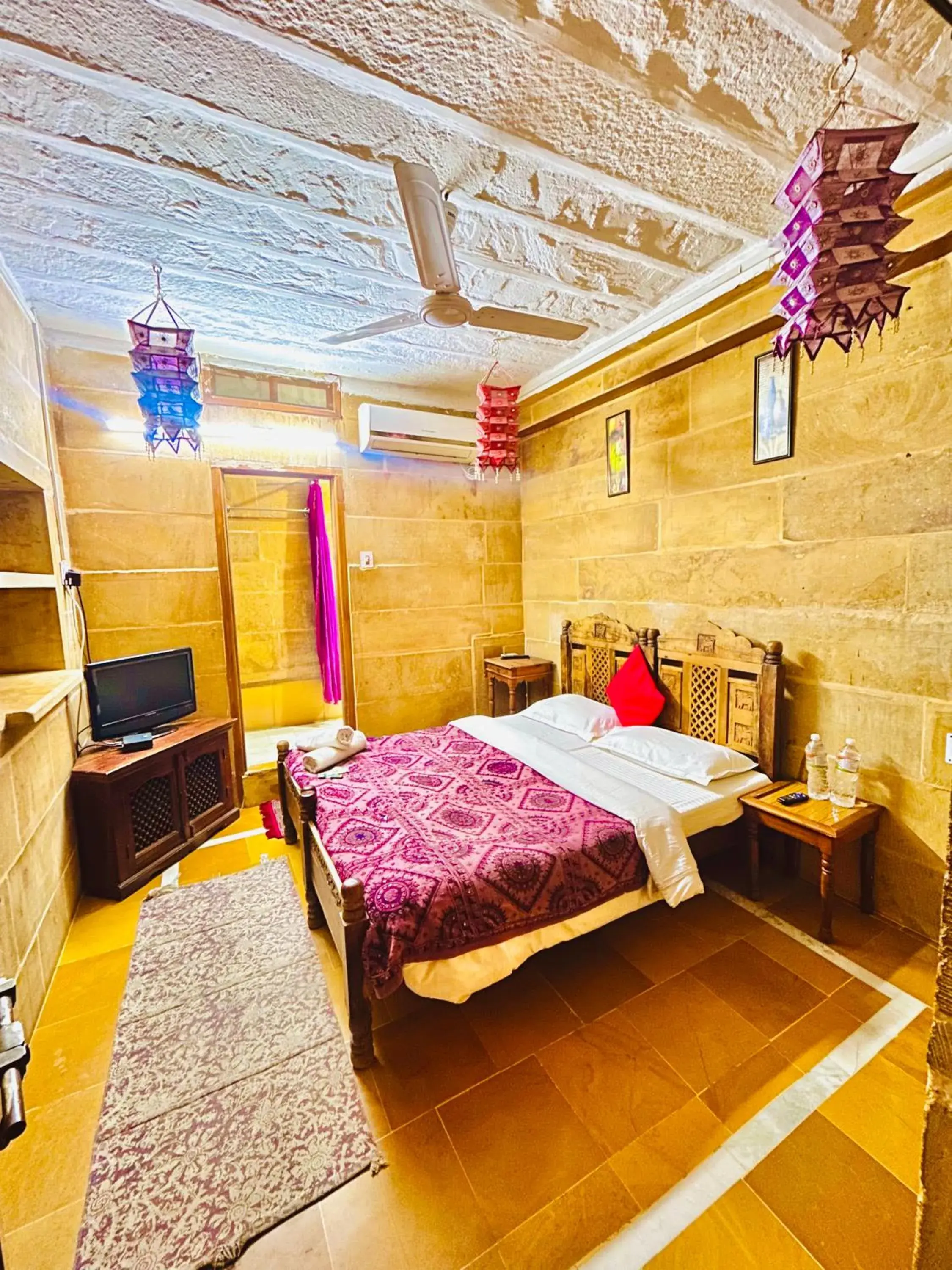 Bed in Shahi Palace Hotel Jaisalmer Bed in Shahi Palace Hotel Jaisalmer