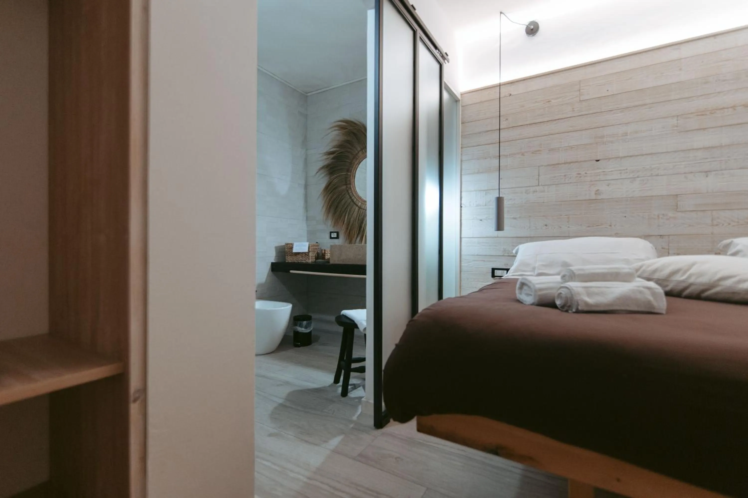 Bedroom, Bed in Laguna Suite B&B