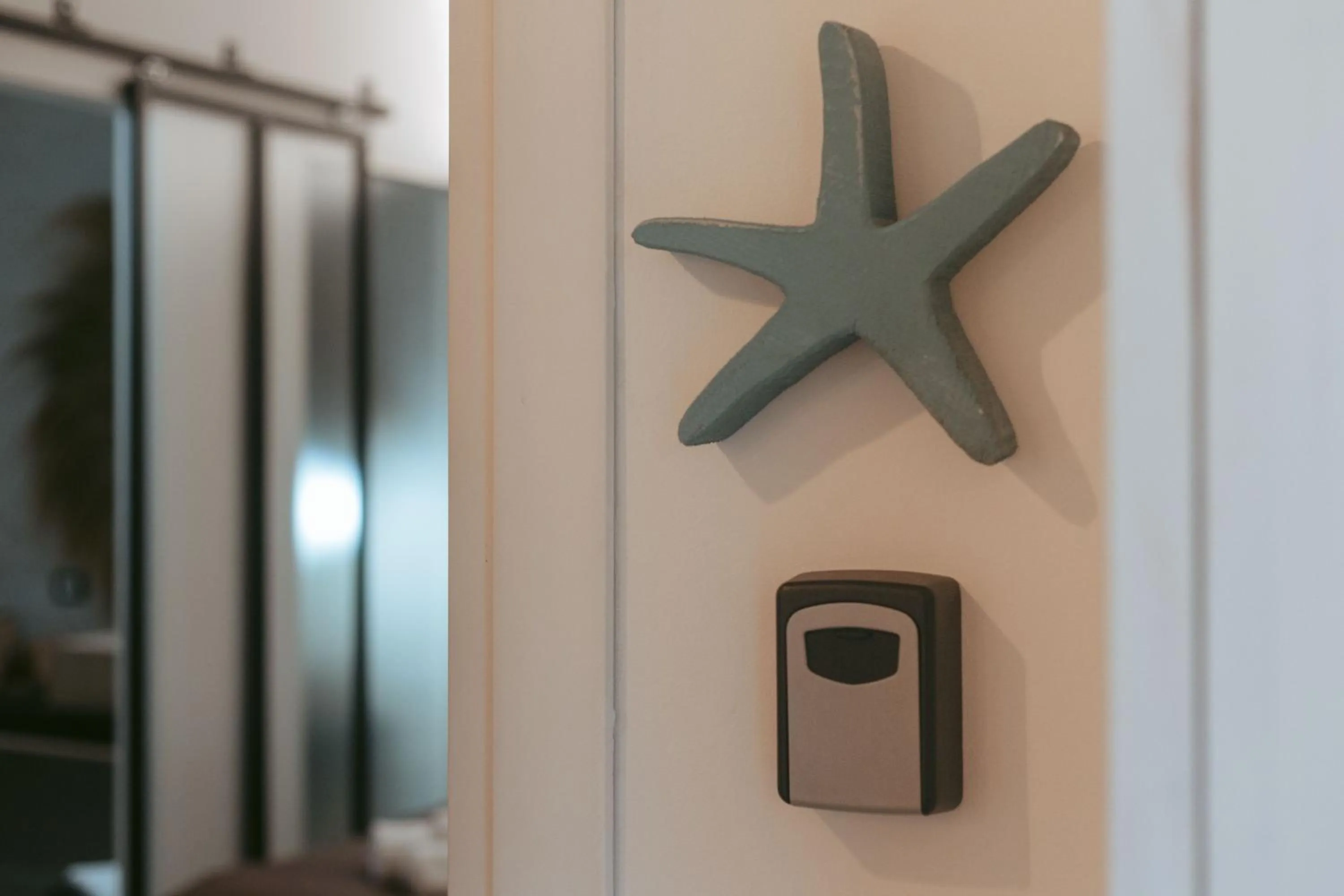 Logo/Certificate/Sign in Laguna Suite B&B