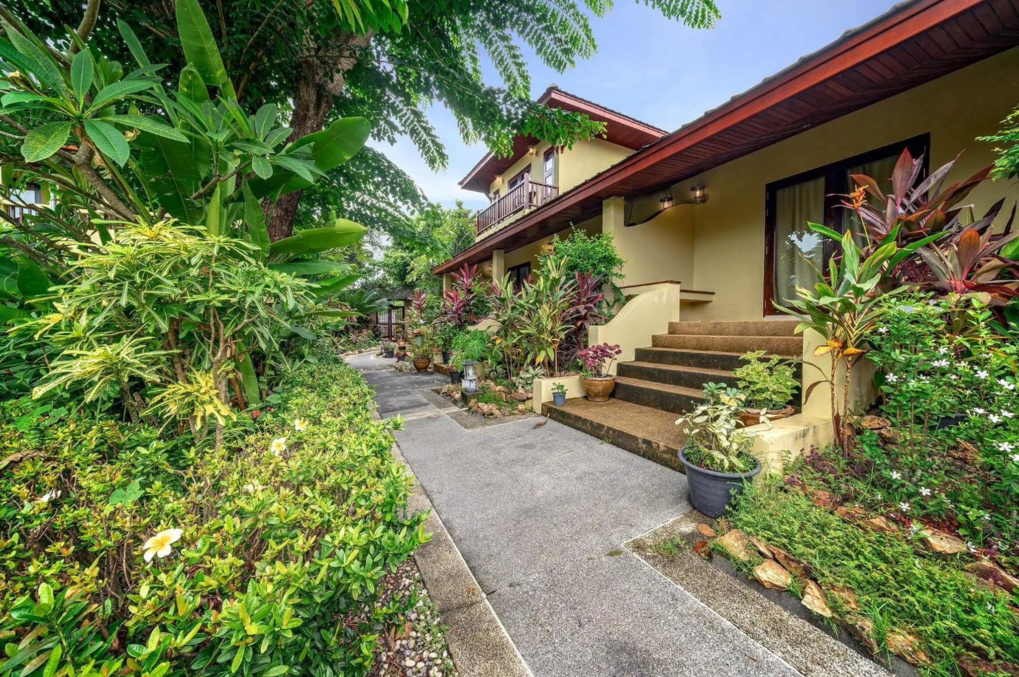 Property building in Temple Gardens