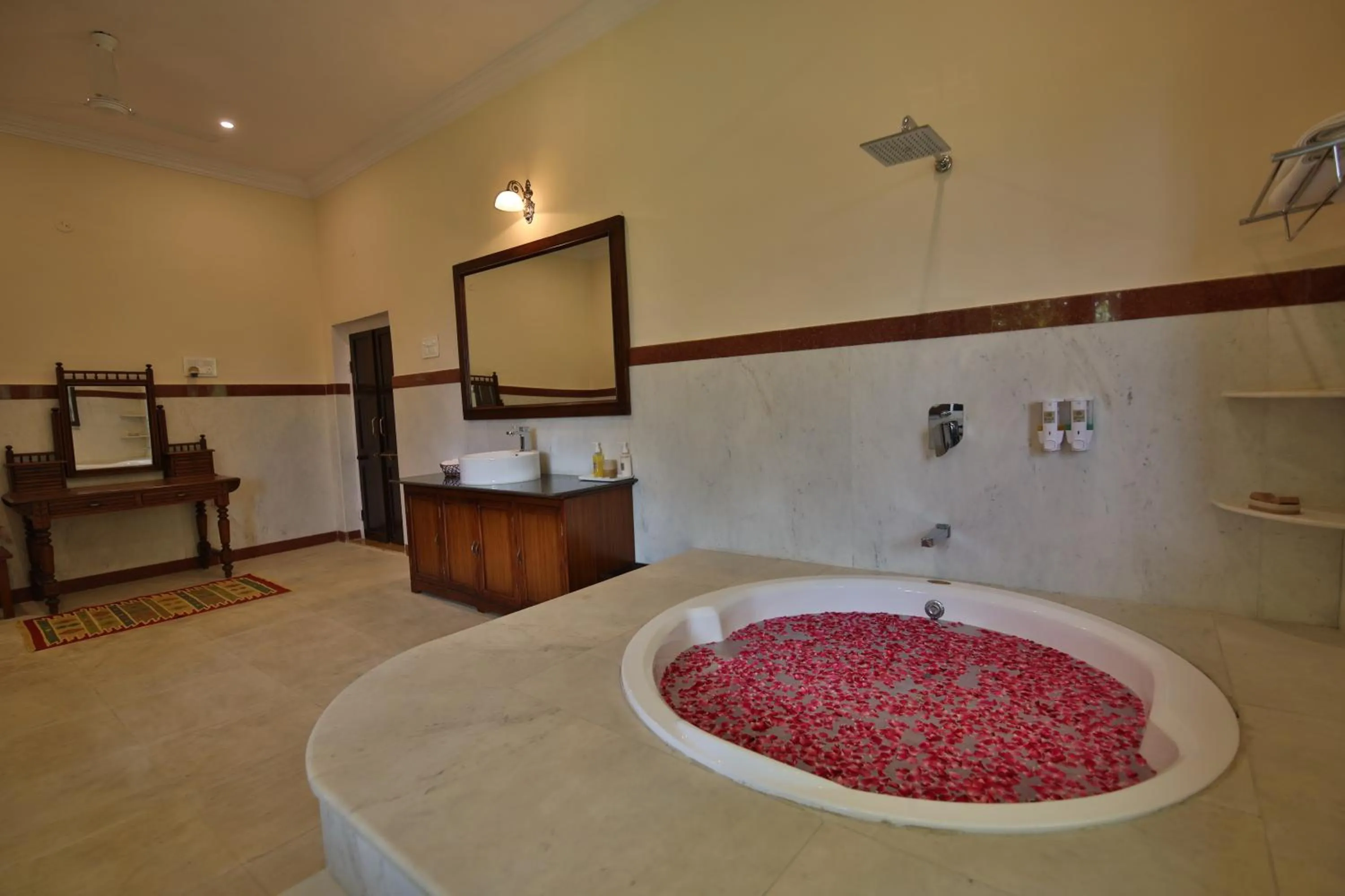 Bathroom in Roop Niwas Kothi, Near Mandawa