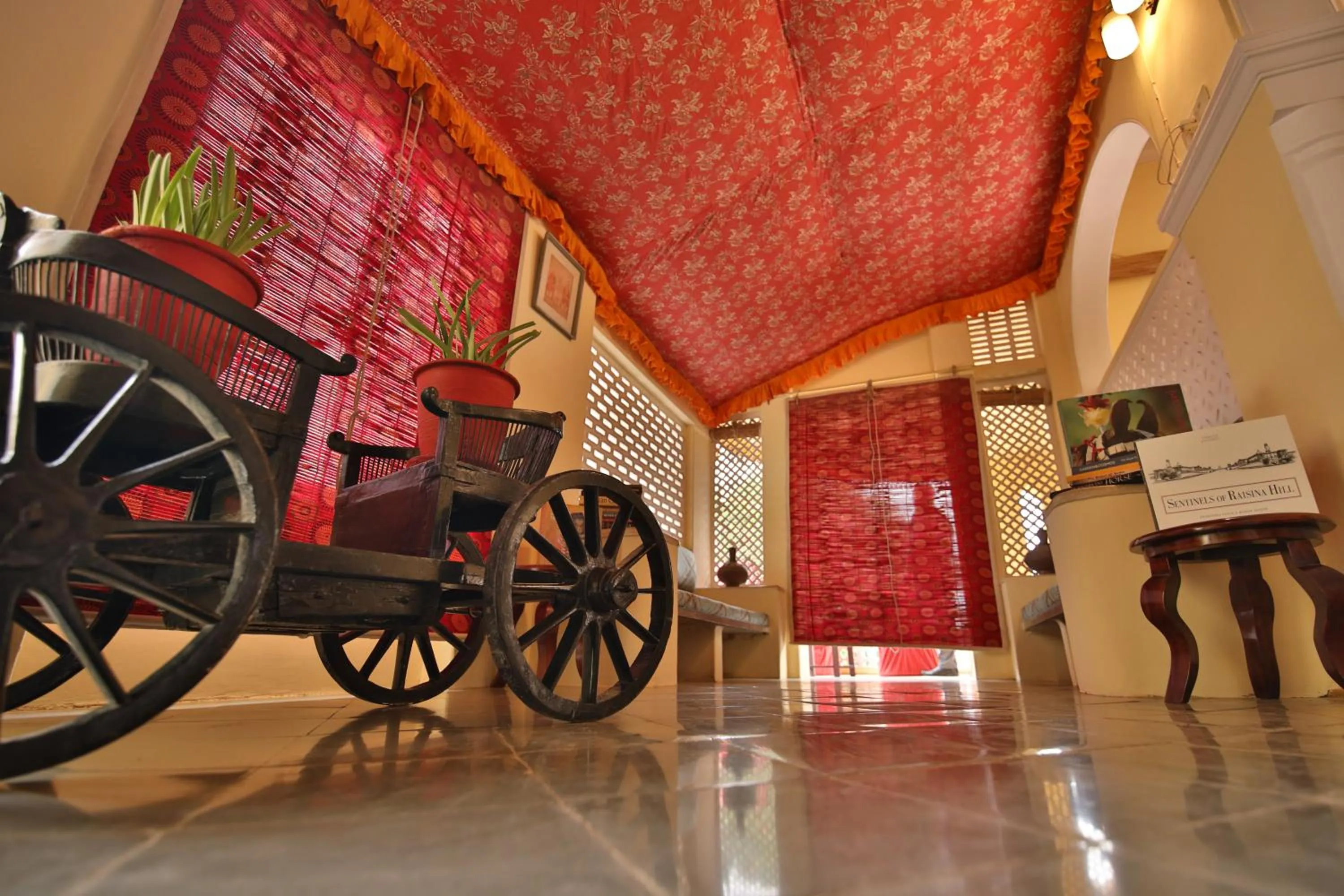 Facade/entrance in Roop Niwas Kothi, Near Mandawa