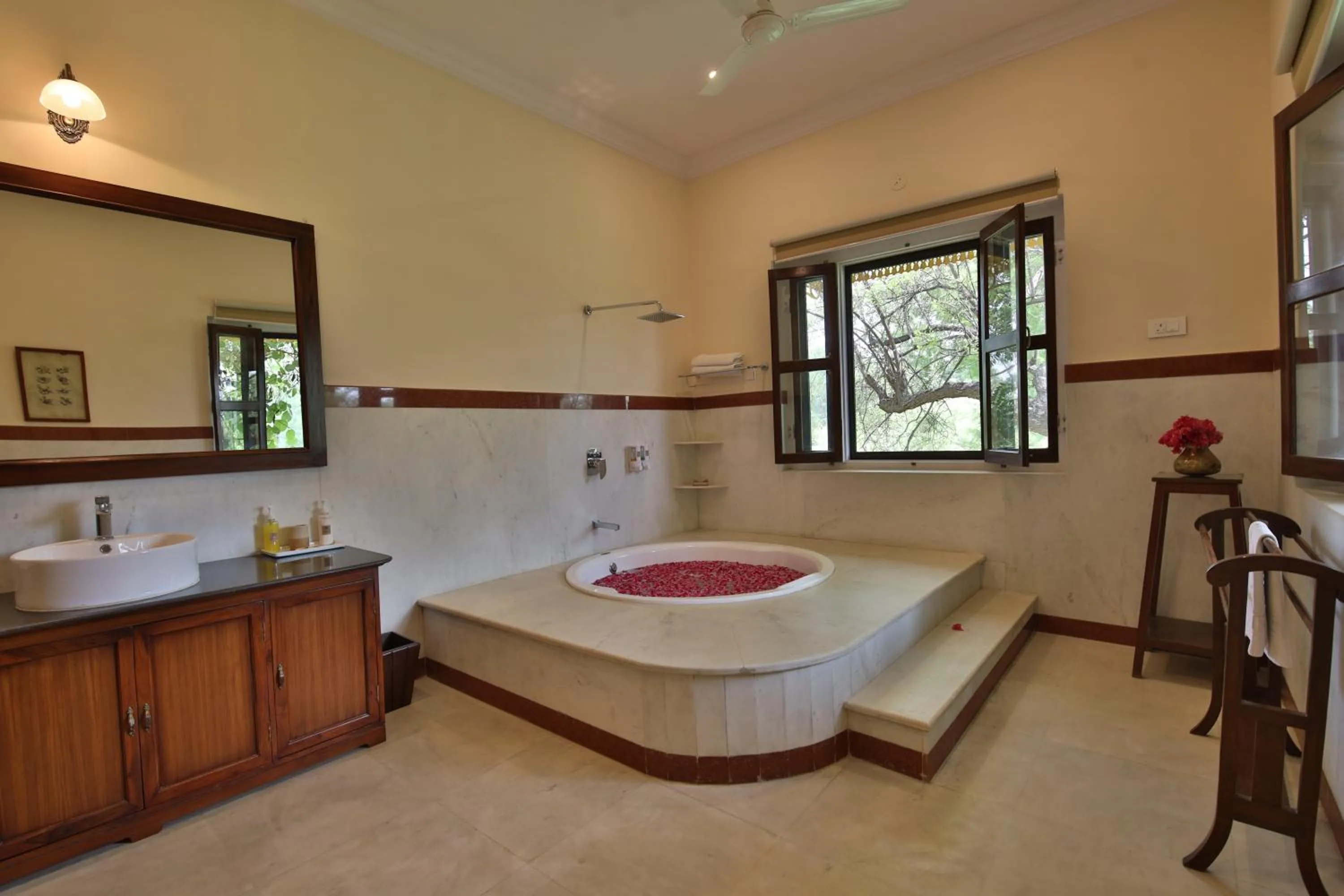 Bathroom in Roop Niwas Kothi, Near Mandawa