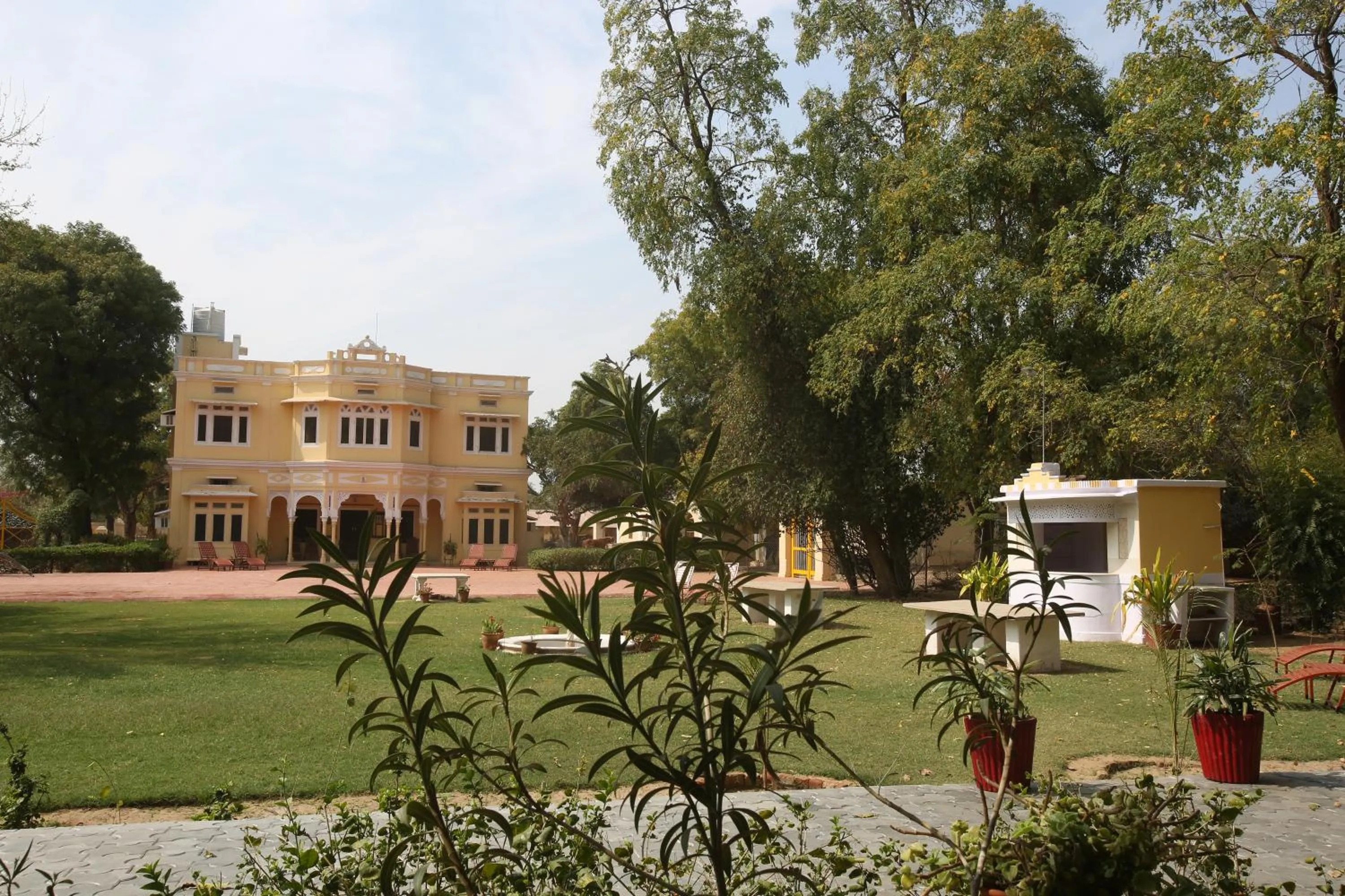 Garden in Roop Niwas Kothi, Near Mandawa