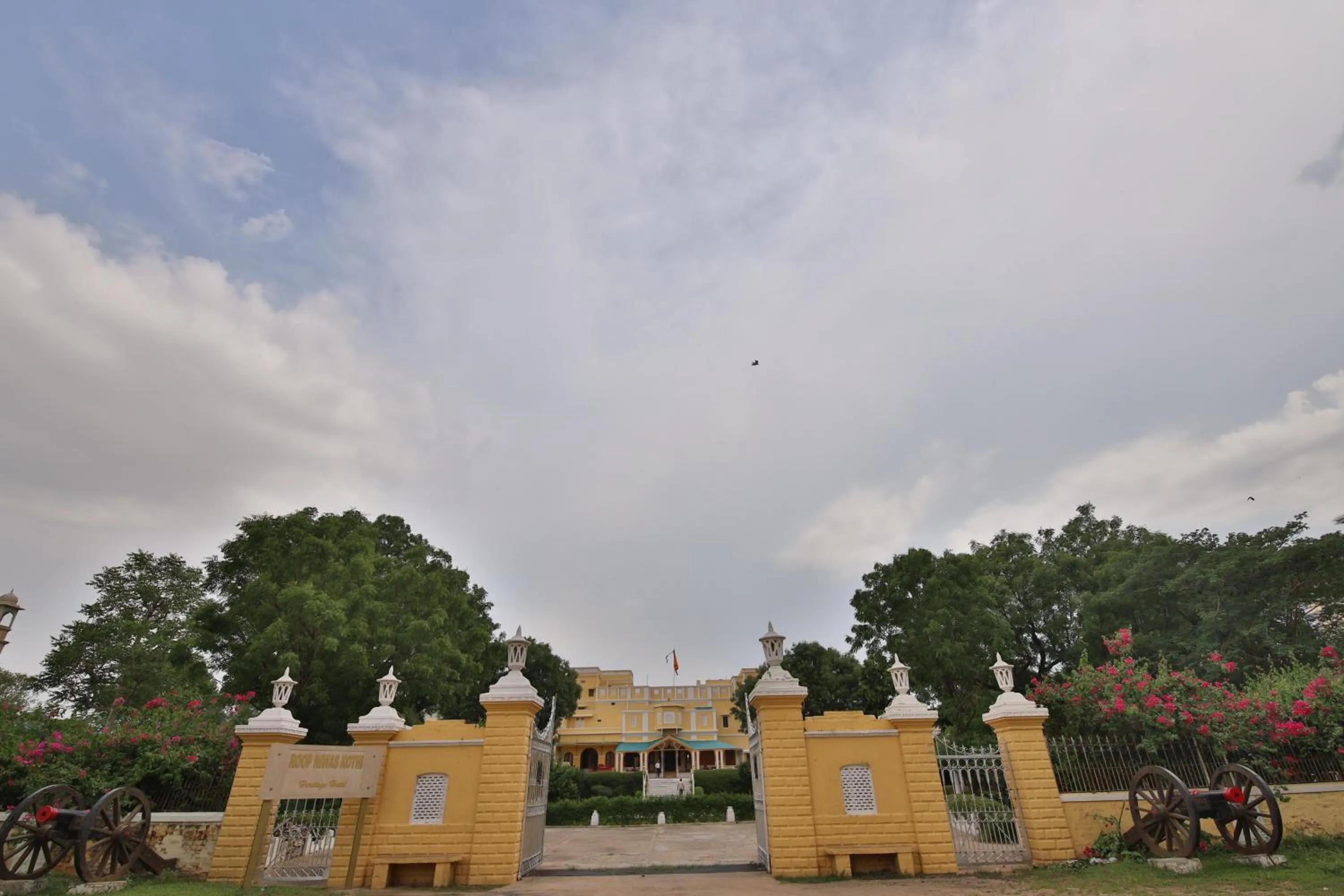 Property building in Roop Niwas Kothi, Near Mandawa