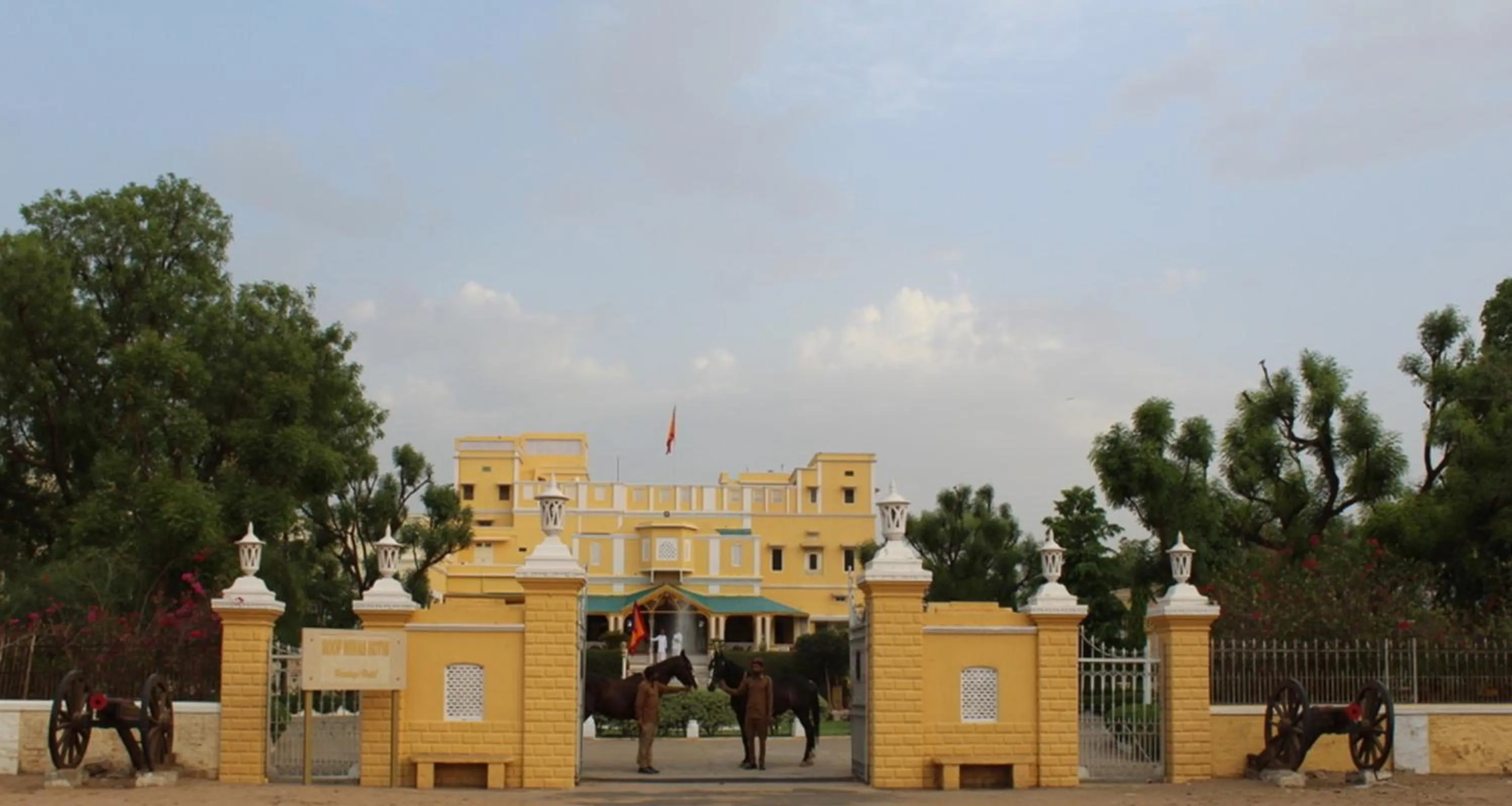 Facade/entrance in Roop Niwas Kothi, Near Mandawa