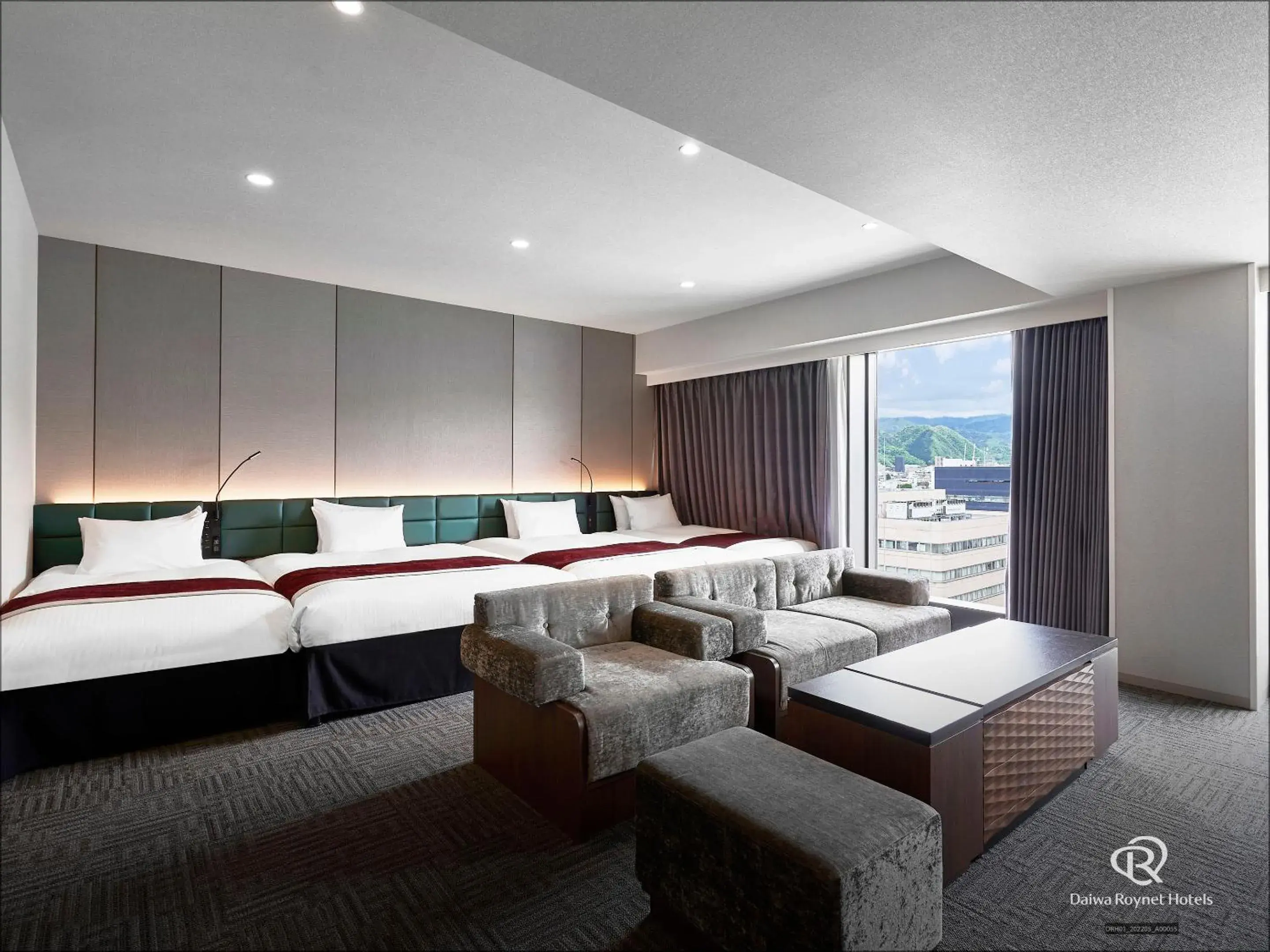 Family Quadruple Room(Single Bed×2&Extrabed×2) - Non-Smoking in Daiwa Roynet Hotel Yamagata Ekimae Family Quadruple Room(Single Bed×2&Extrabed×2) - Non-Smoking in Daiwa Roynet Hotel Yamagata Ekimae