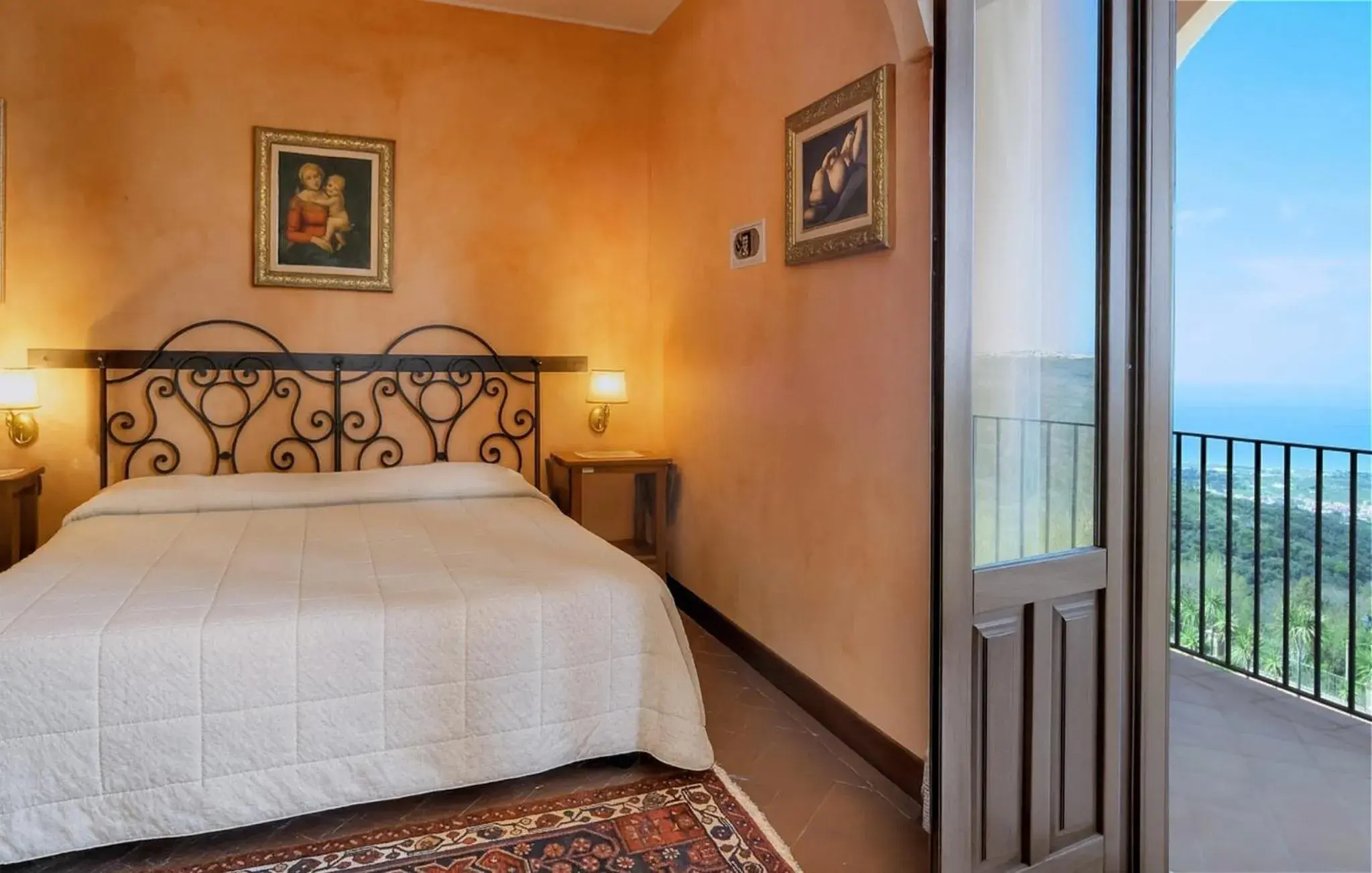 Double or Twin Room with Sea View in Antica Filanda Double or Twin Room with Sea View in Antica Filanda