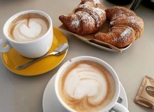 Breakfast in Porto di Mare