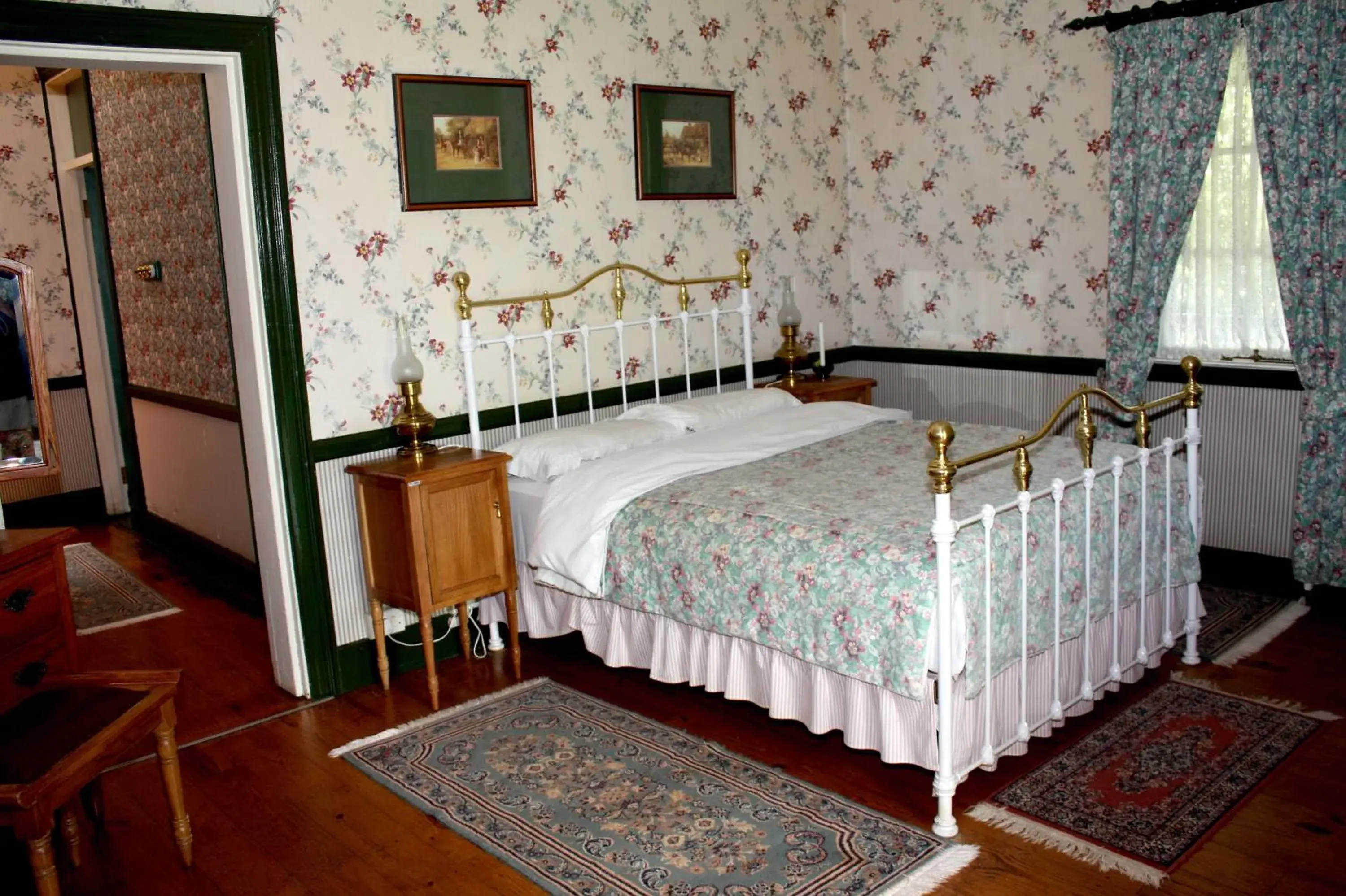 Suite in The Royal Hotel Pilgrims Rest Suite in The Royal Hotel Pilgrims Rest