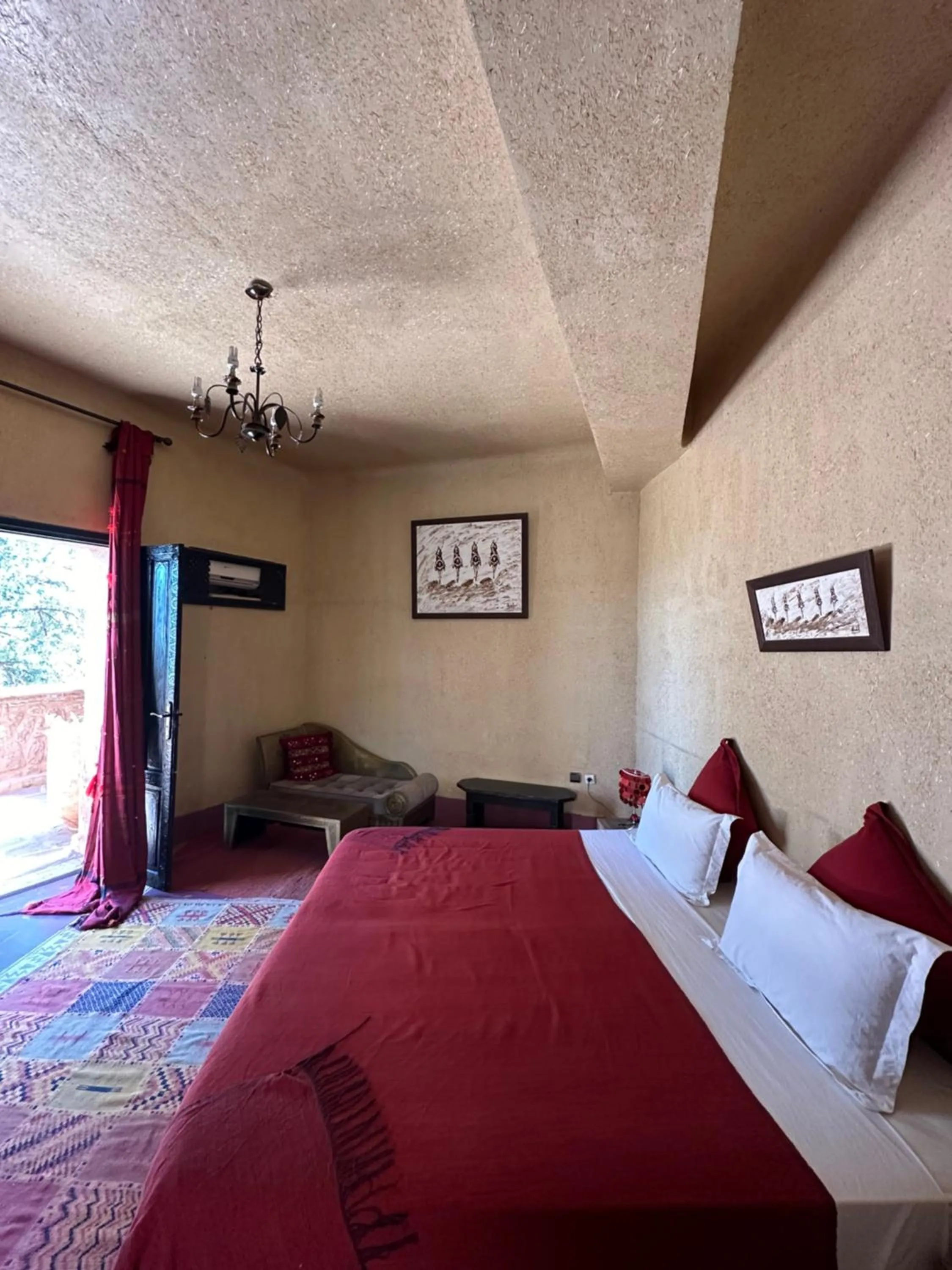 Bed in Riad Kasbah Omar