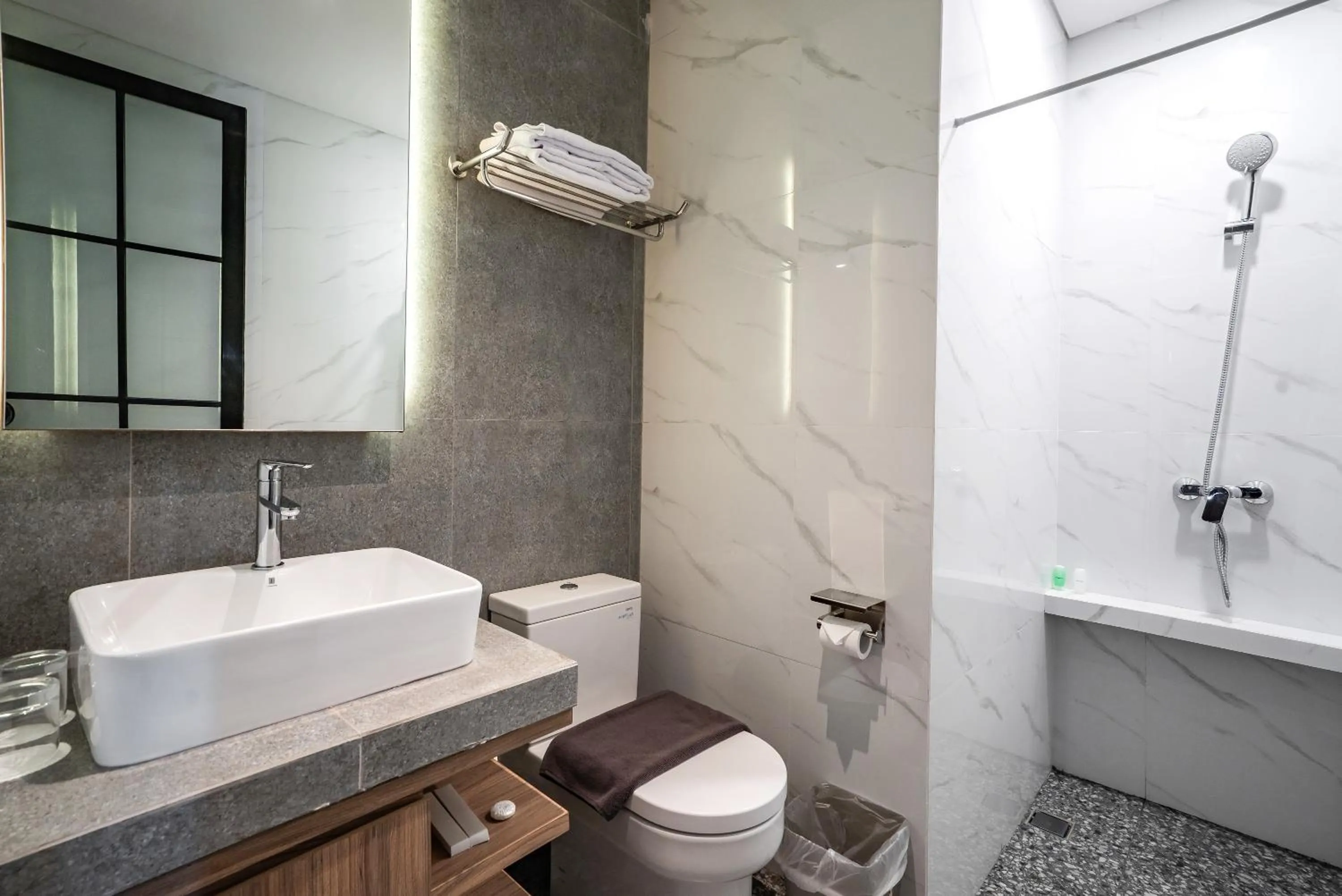 Bathroom in LOA Living Solo Baru