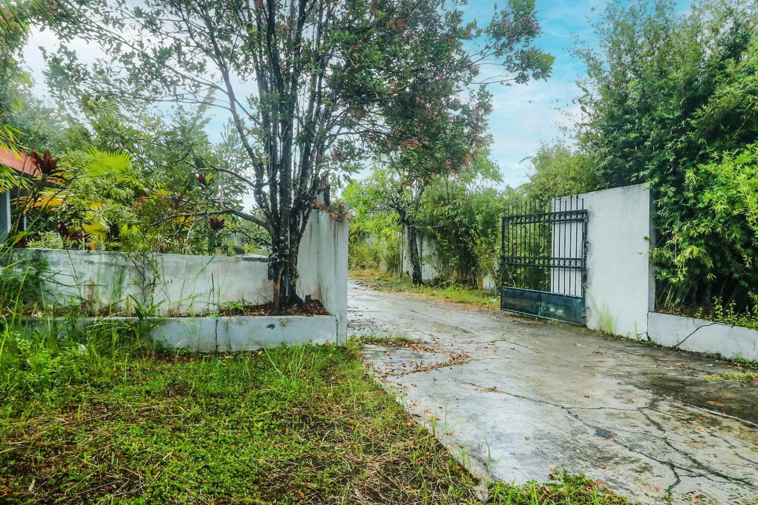 Facade/entrance in Hotel O Nyi Rindang Near Puskesmas Jekan Raya