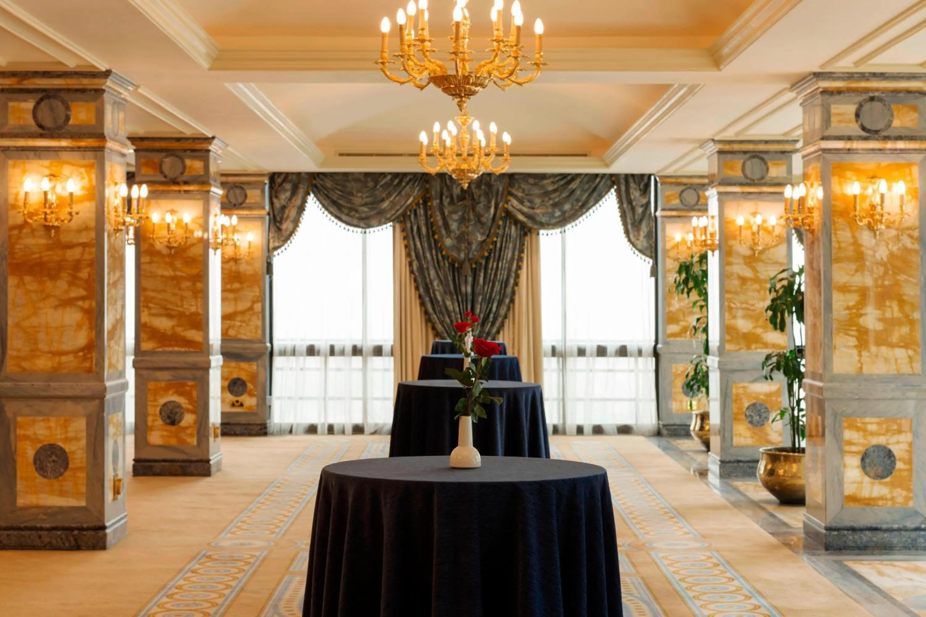 Meeting/conference room in Sheraton Kuwait, a Luxury Collection Hotel, Kuwait City