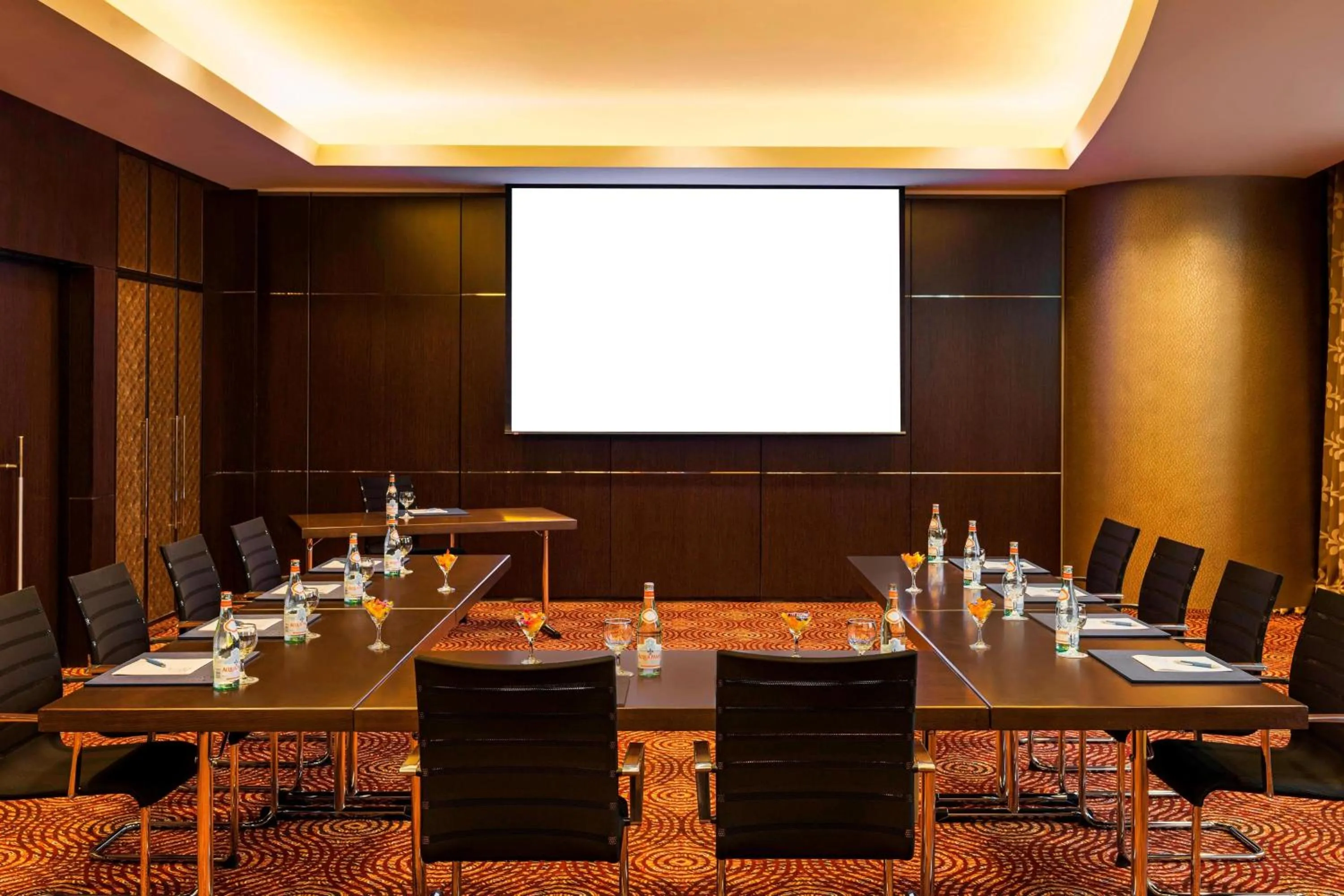 Meeting/conference room in Four Points By Sheraton Kuwait