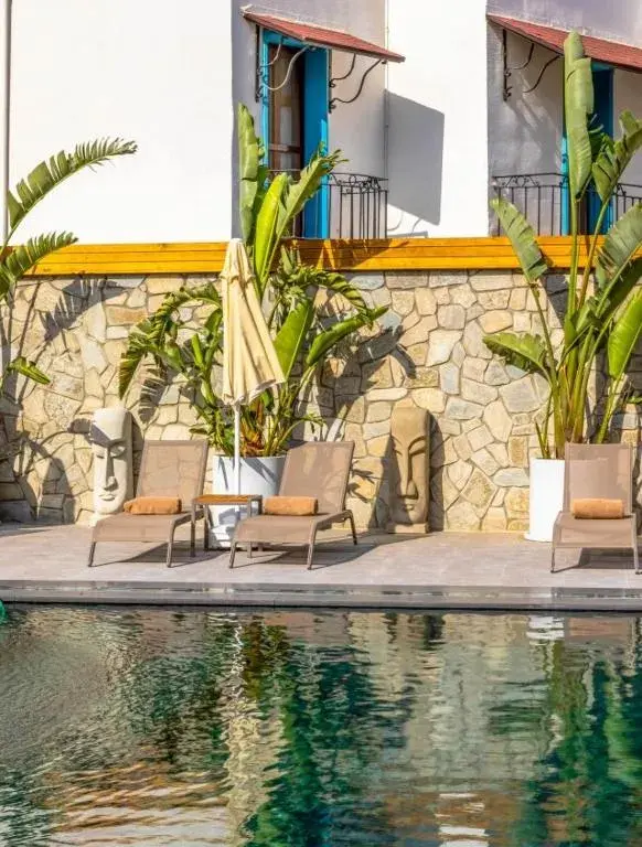 Swimming pool in KHAI HOTEL BODRUM Swimming pool in KHAI HOTEL BODRUM