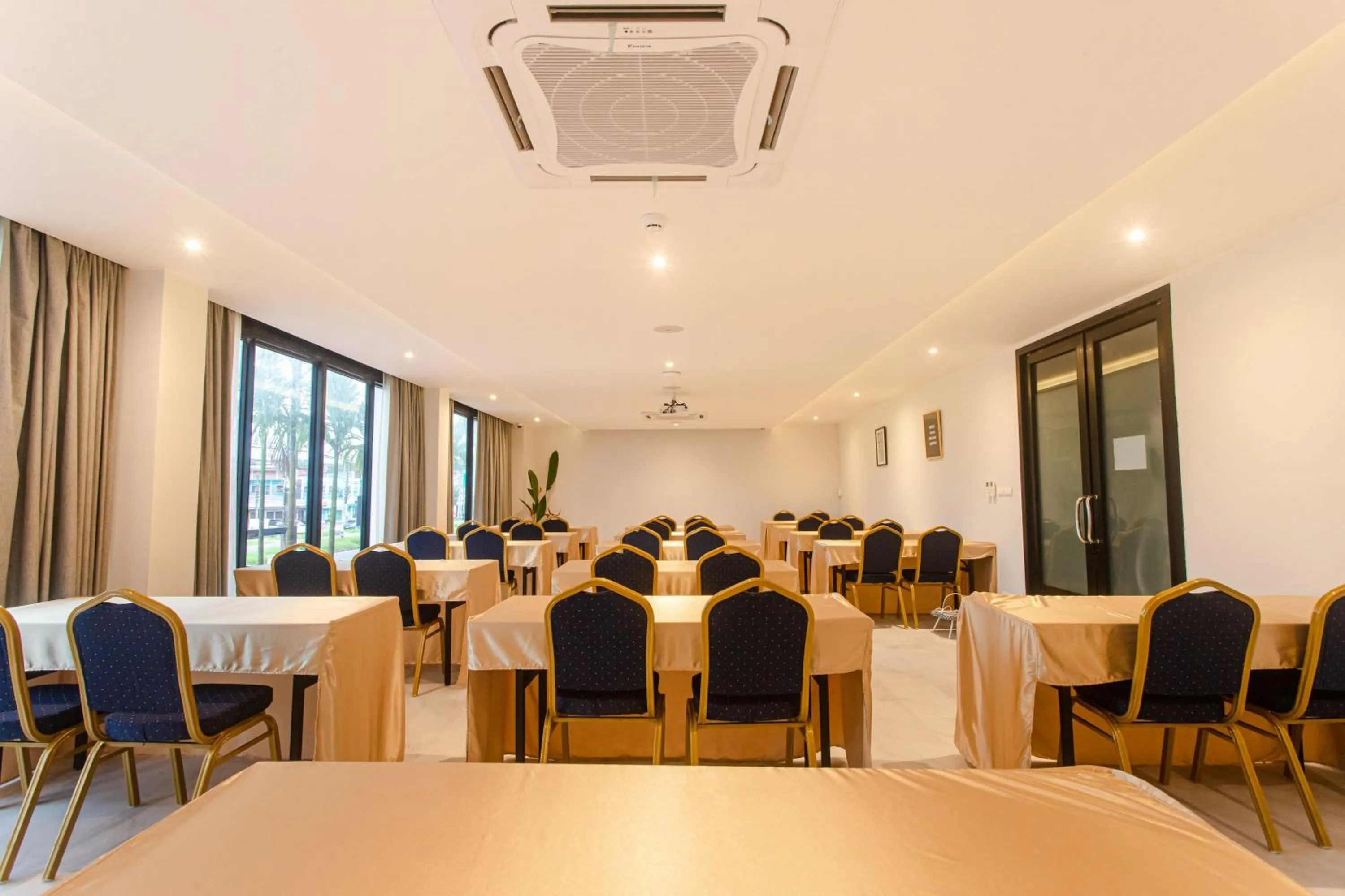 Meeting/conference room in Tour De Phuket Hotel - SHA Plus