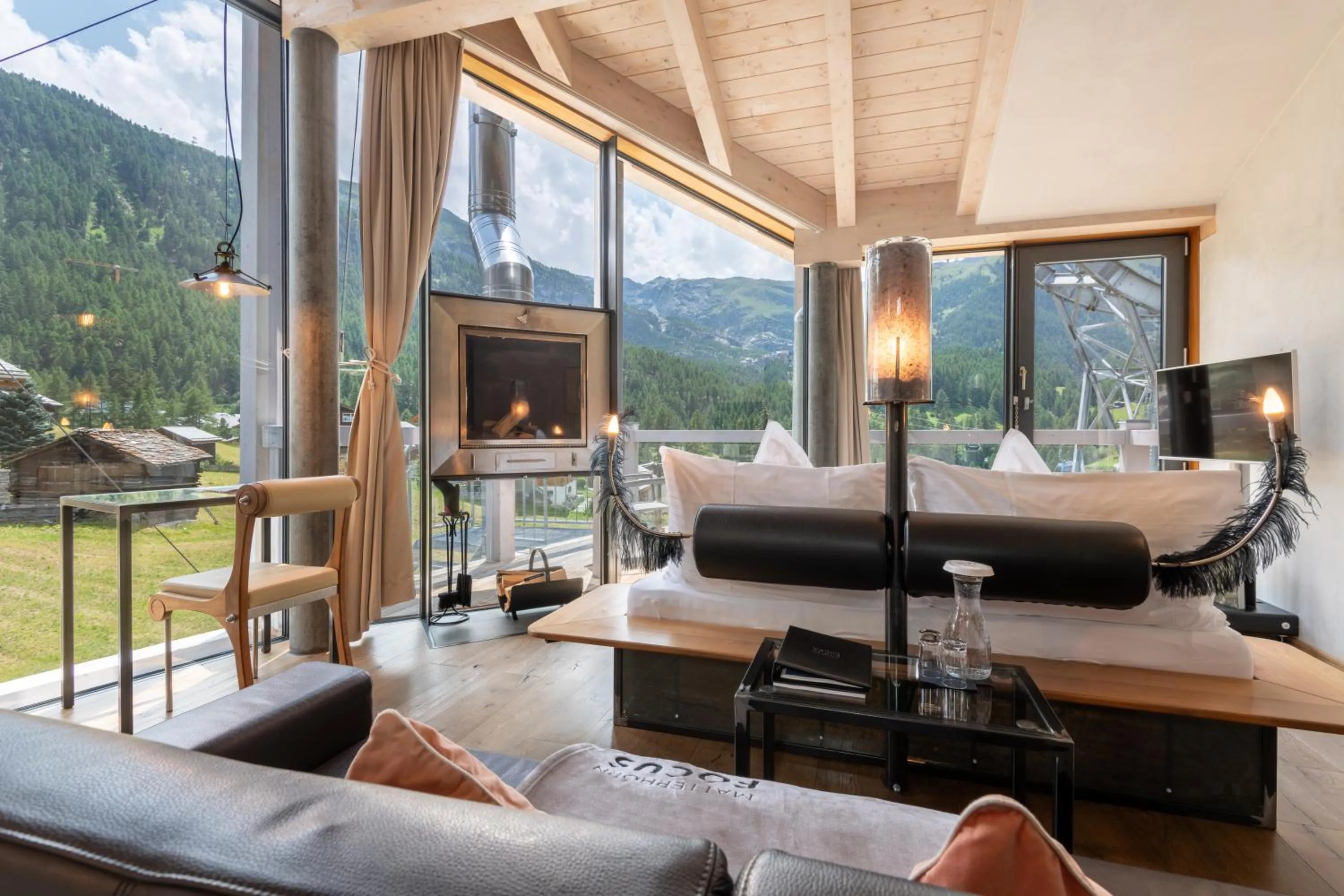 Photo of the whole room in Matterhorn FOCUS Design Hotel