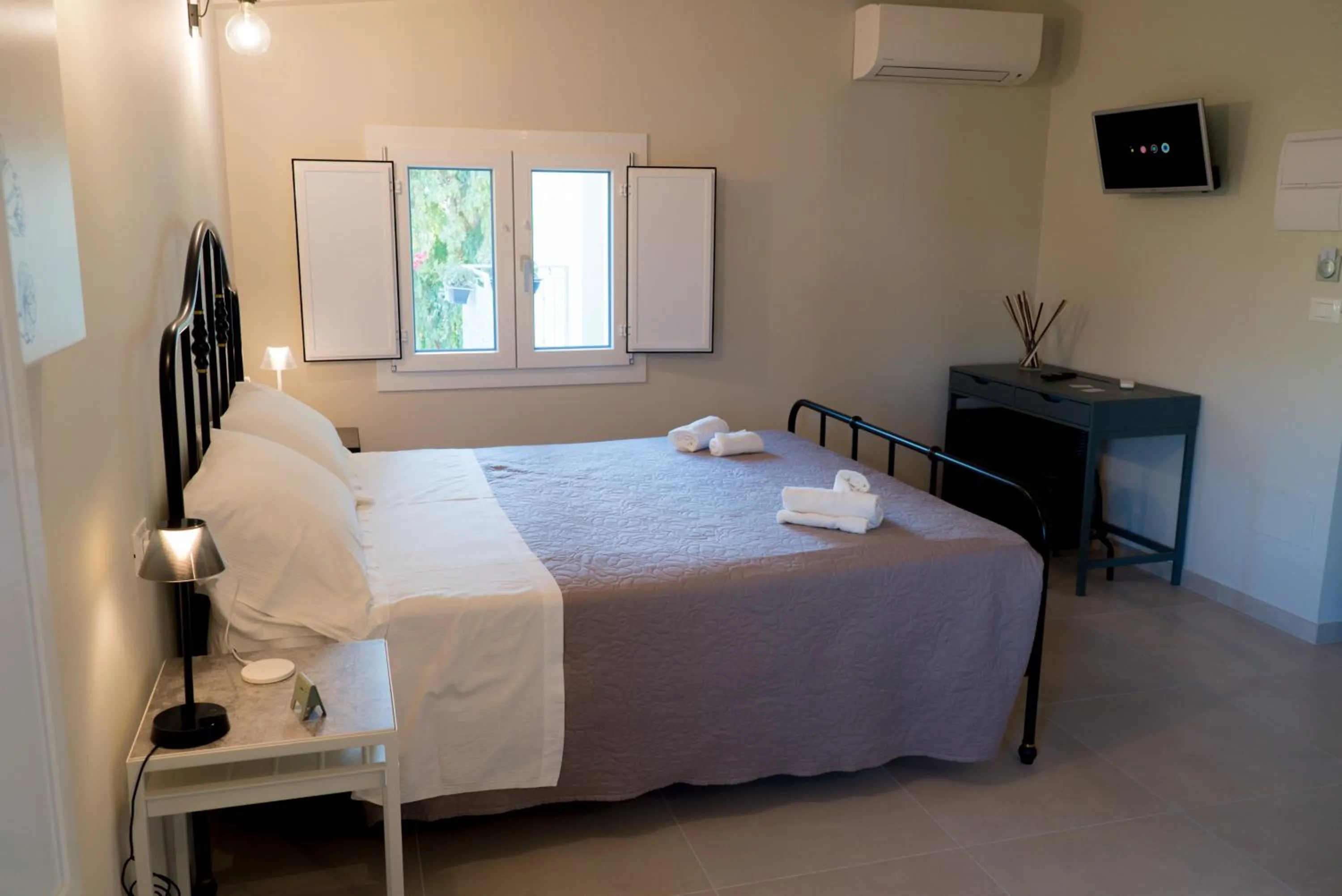 TV and multimedia, Bed in Civico 33