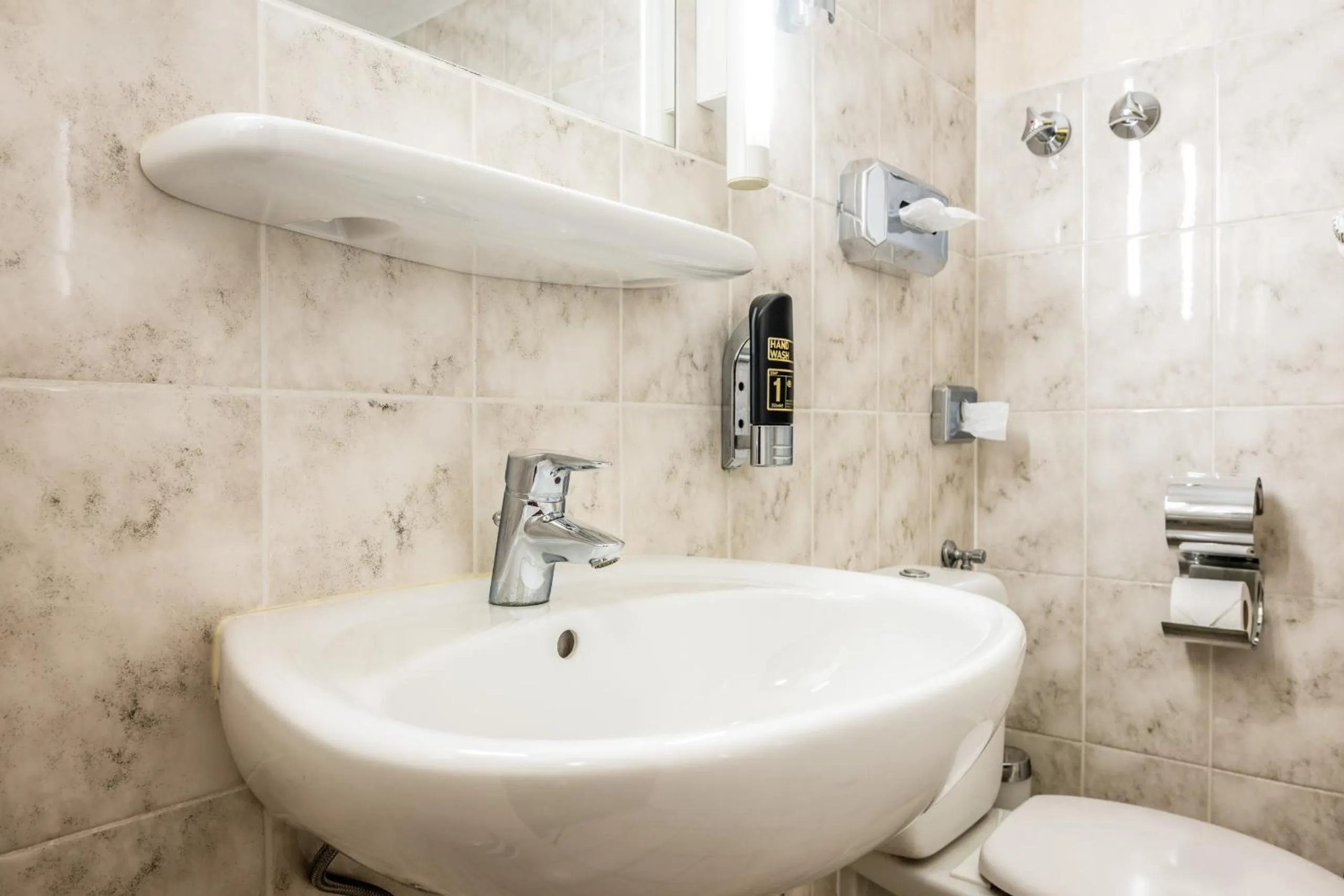 Bathroom in Hotel Grunewald