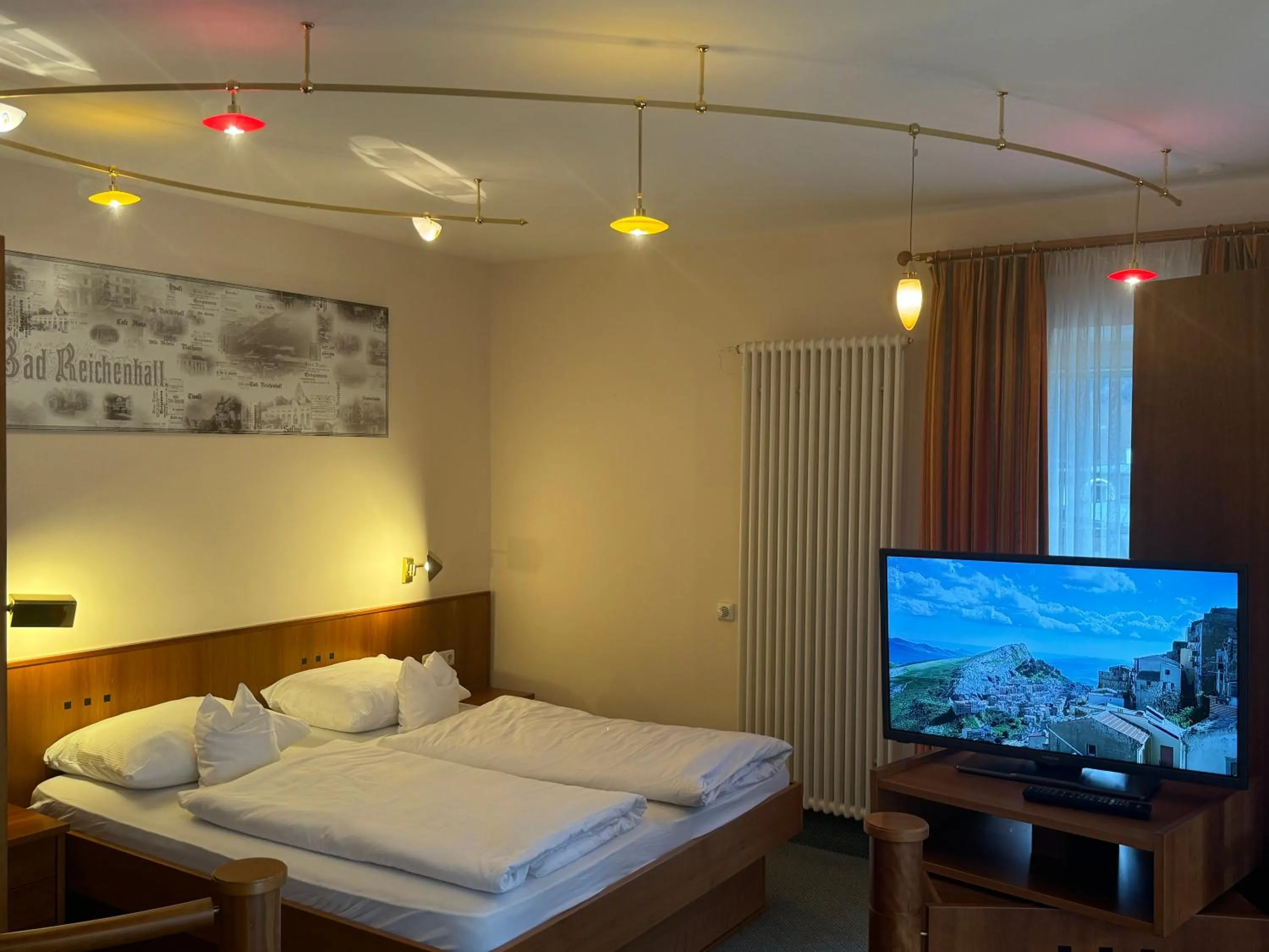 Bedroom, Bed in Alpenstadthotels