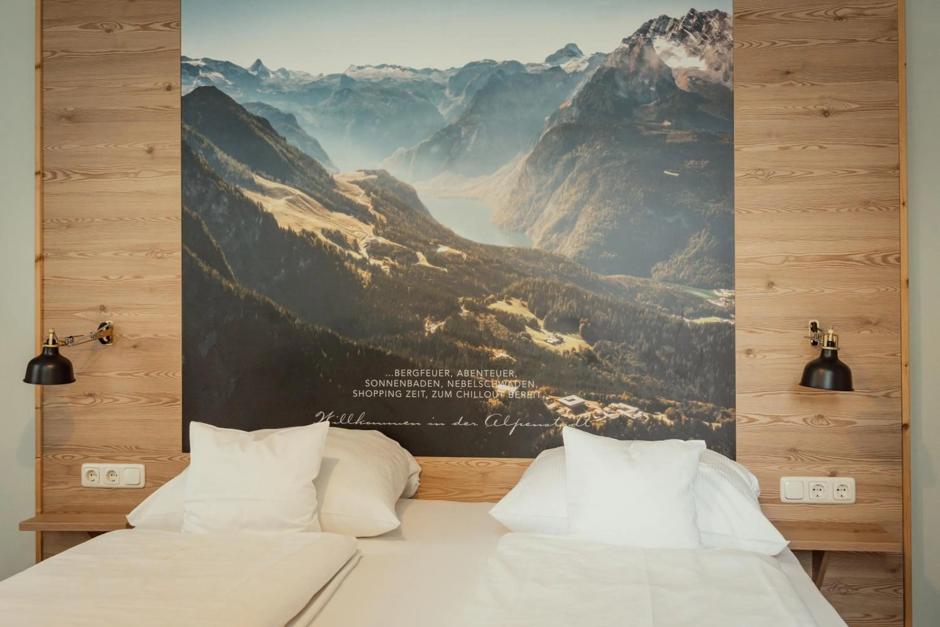 Photo of the whole room, Bed in Alpenstadthotels