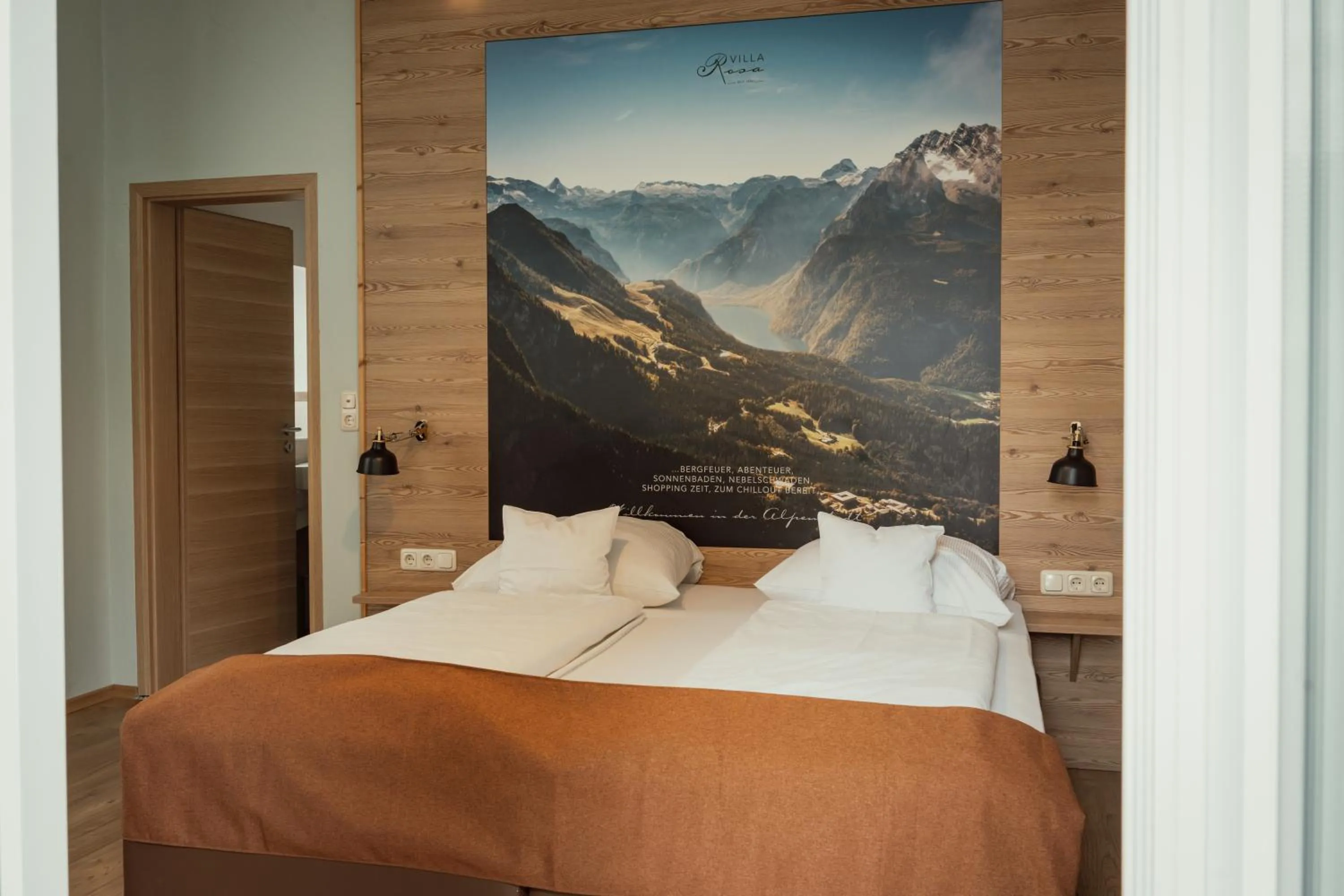 Photo of the whole room, Bed in Alpenstadthotels