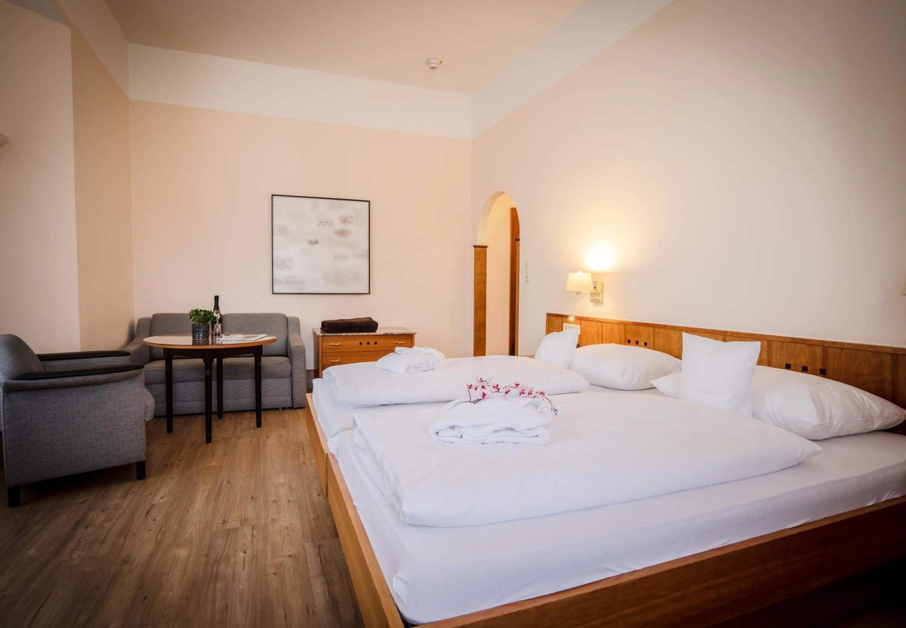 Bedroom, Bed in Alpenstadthotels