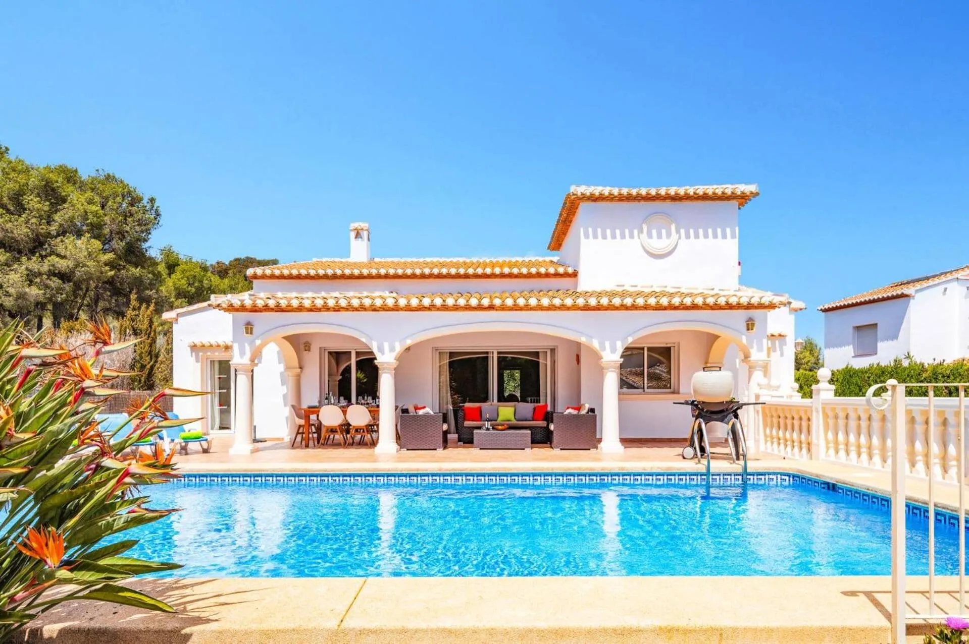 Villa Elemed by Villa Plus