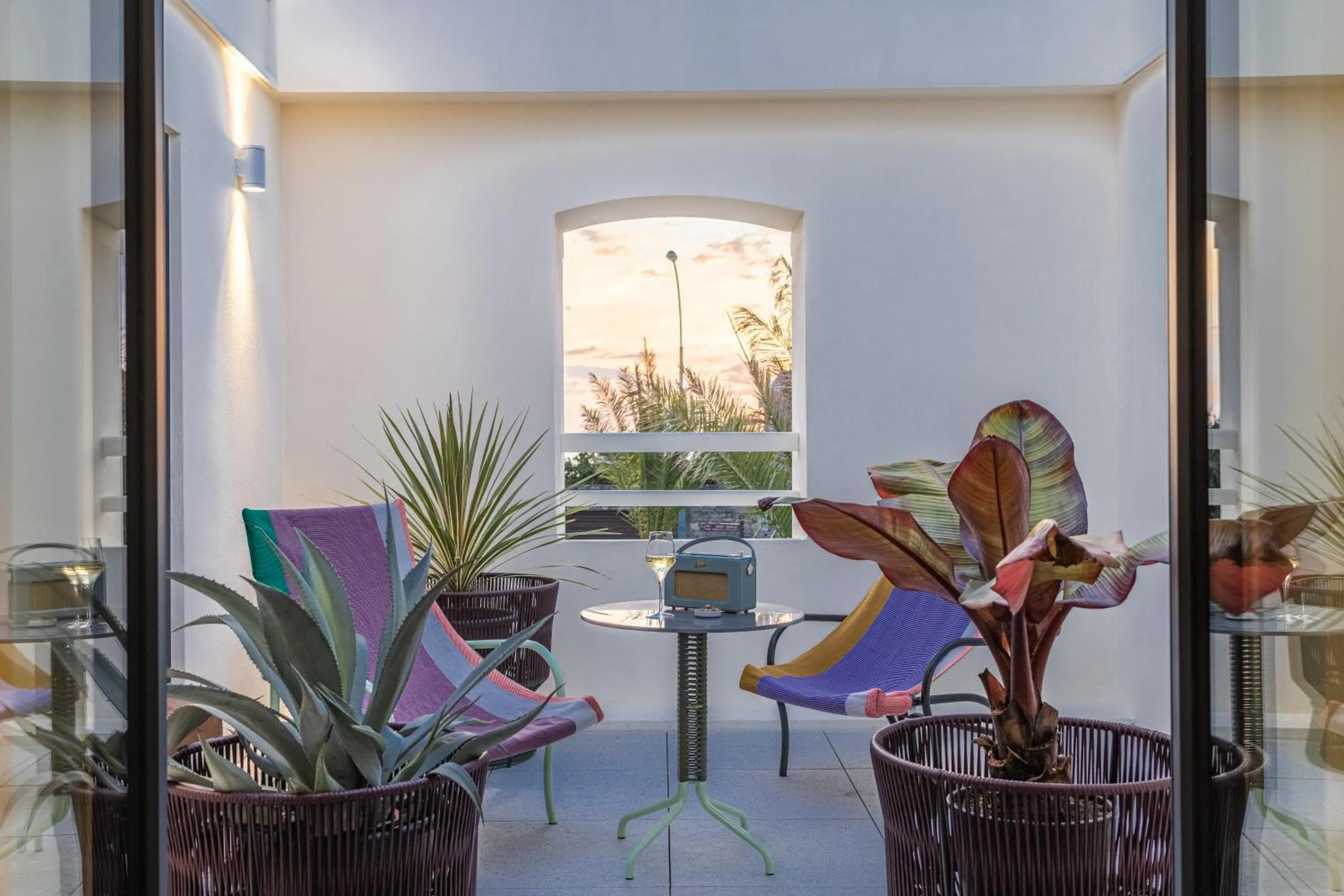 Patio in Le Garage Biarritz Hôtel