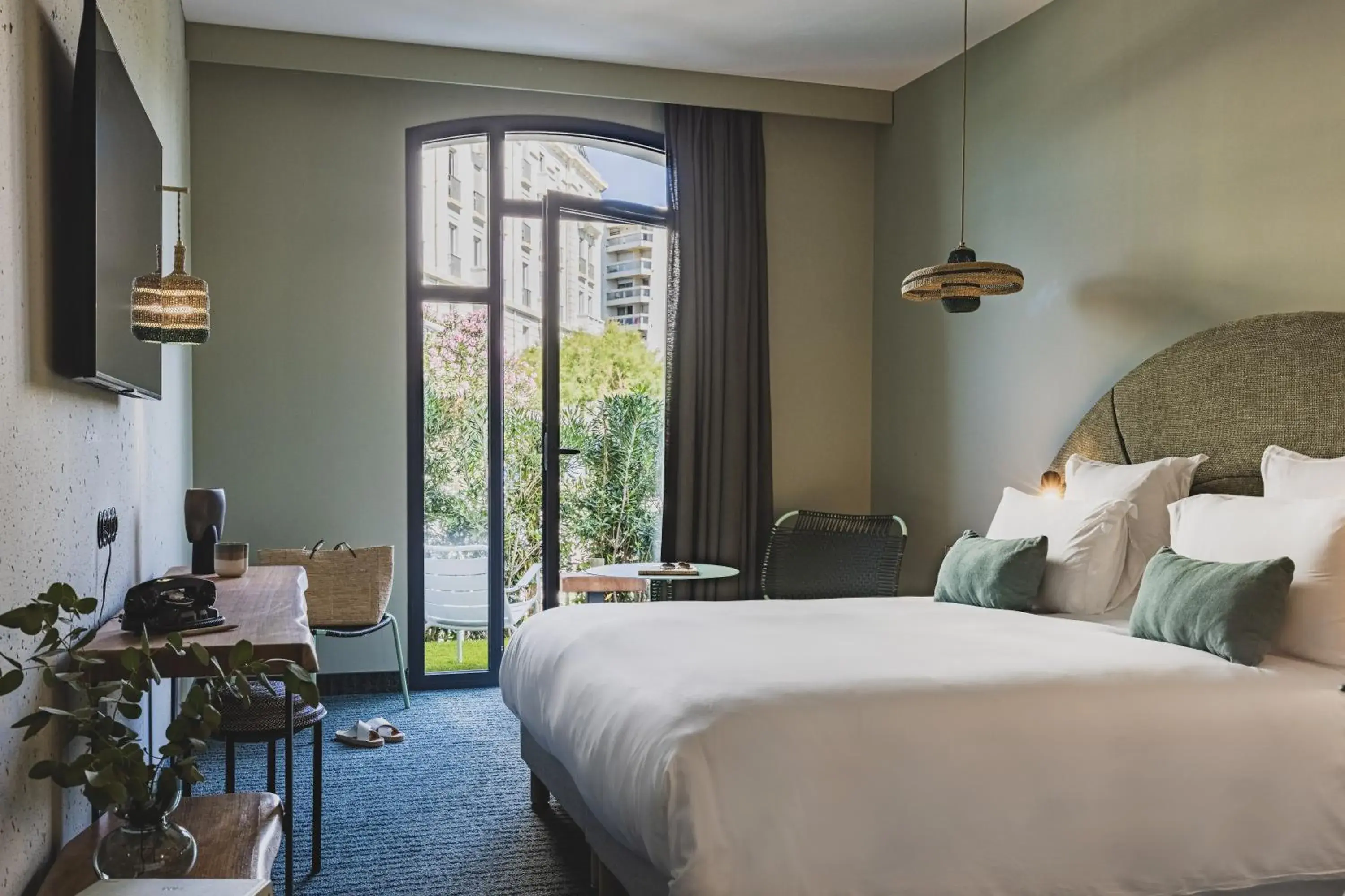 Cozy Room Ground Floor in Le Garage Biarritz Hôtel Cozy Room Ground Floor in Le Garage Biarritz Hôtel