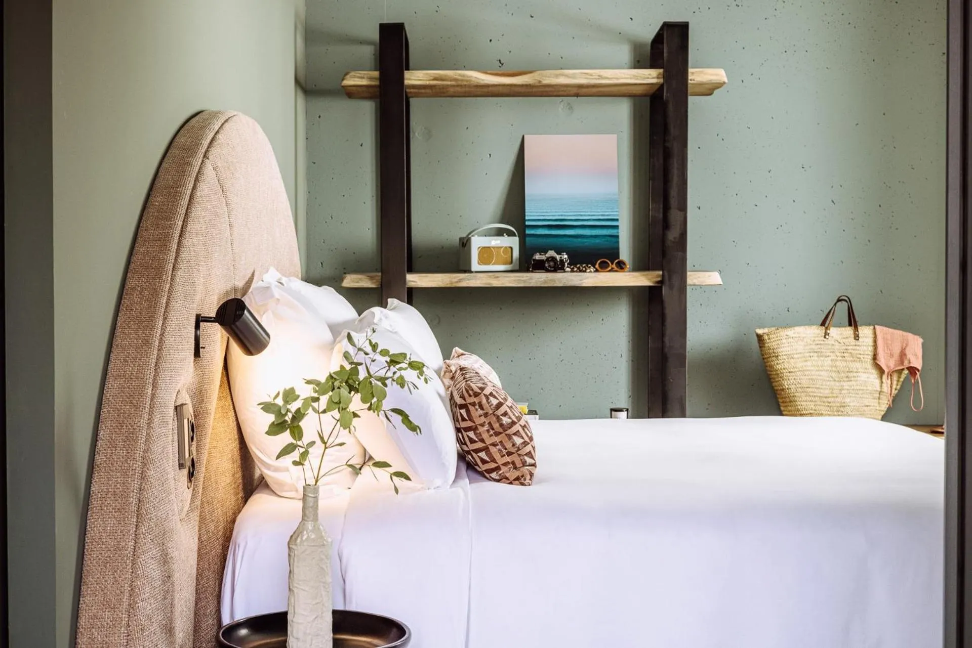 Bedroom, Bed in Le Garage Biarritz Hôtel