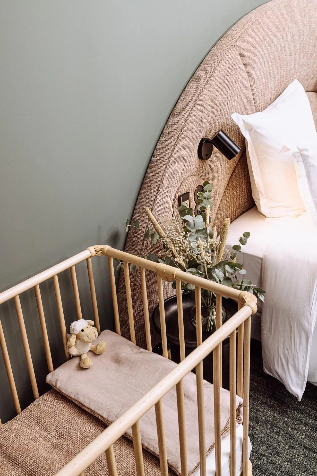 Bed in Le Garage Biarritz Hôtel