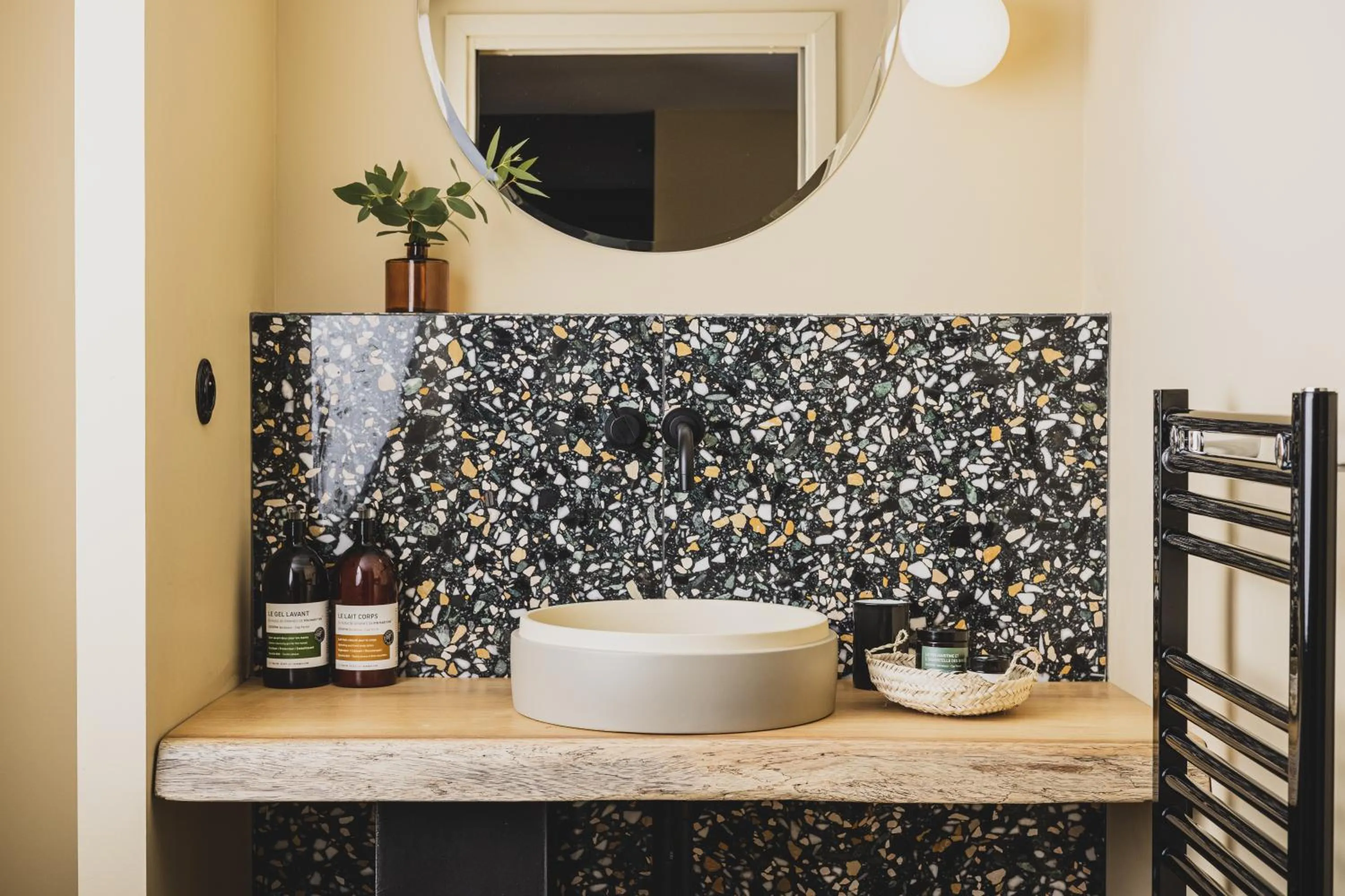 Bathroom in Le Garage Biarritz Hôtel