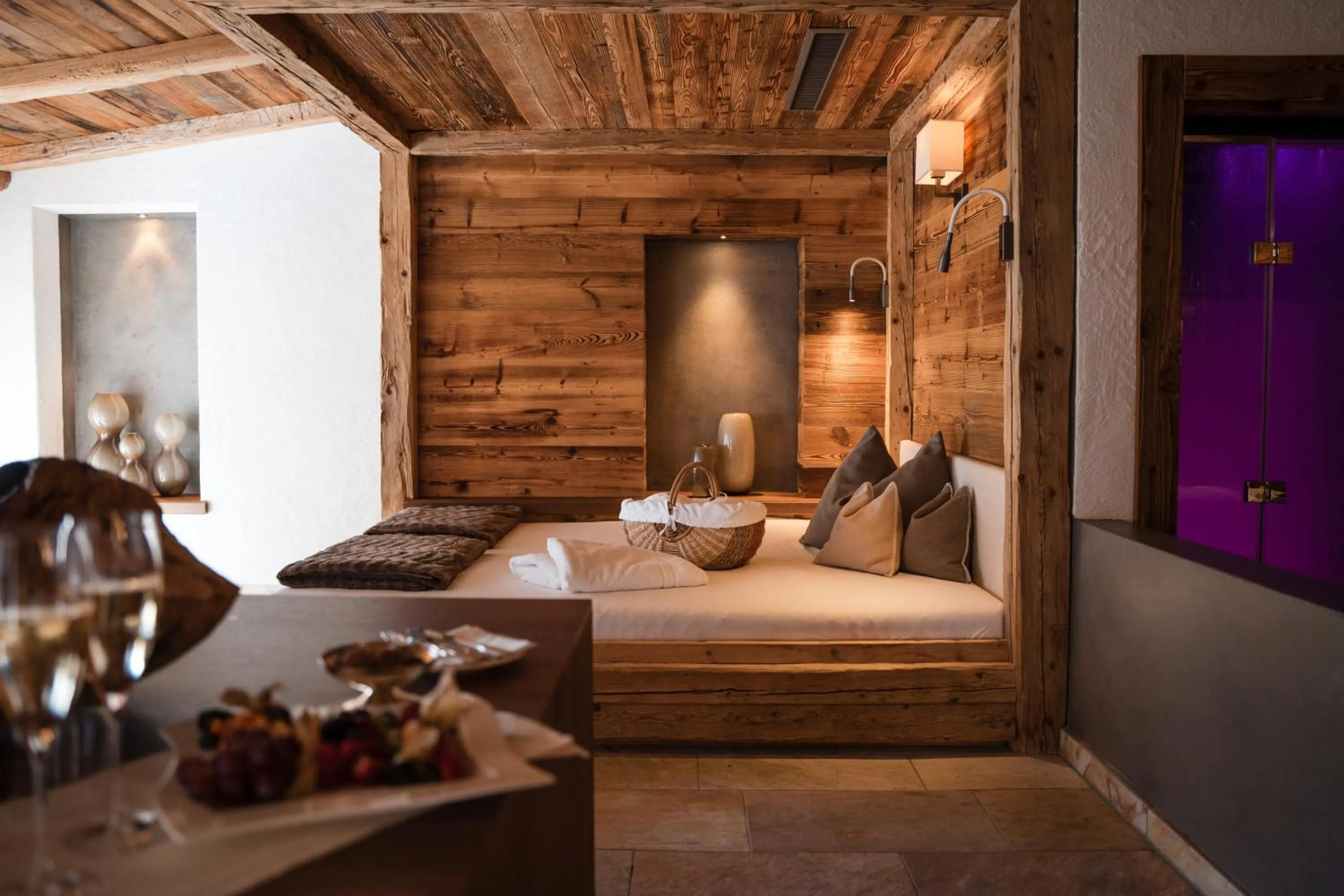 Photo of the whole room, Bed in Relais&Châteaux Spa-Hotel Jagdhof