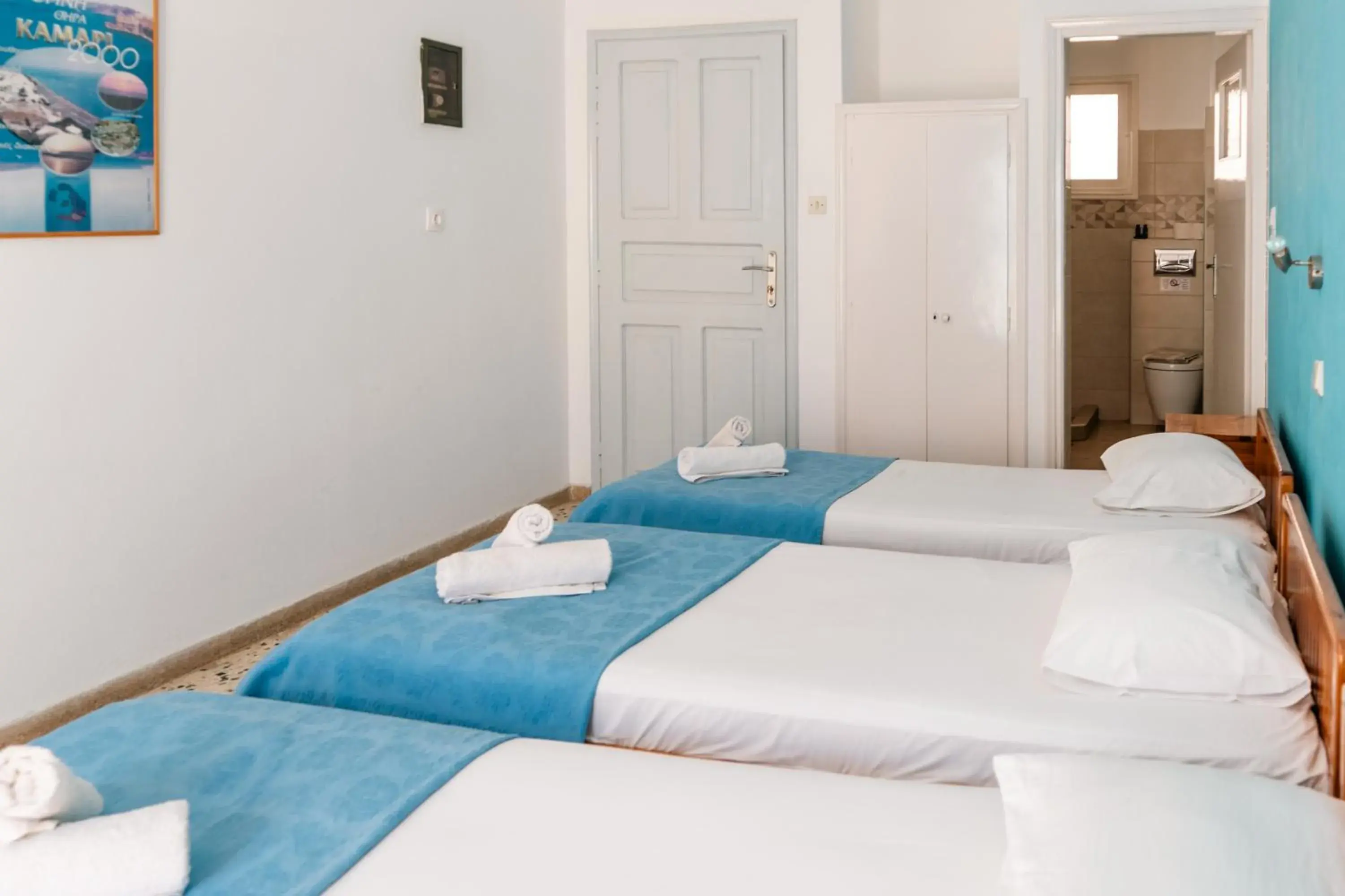 Triple Room with Sea View in Dilino Triple Room with Sea View in Dilino