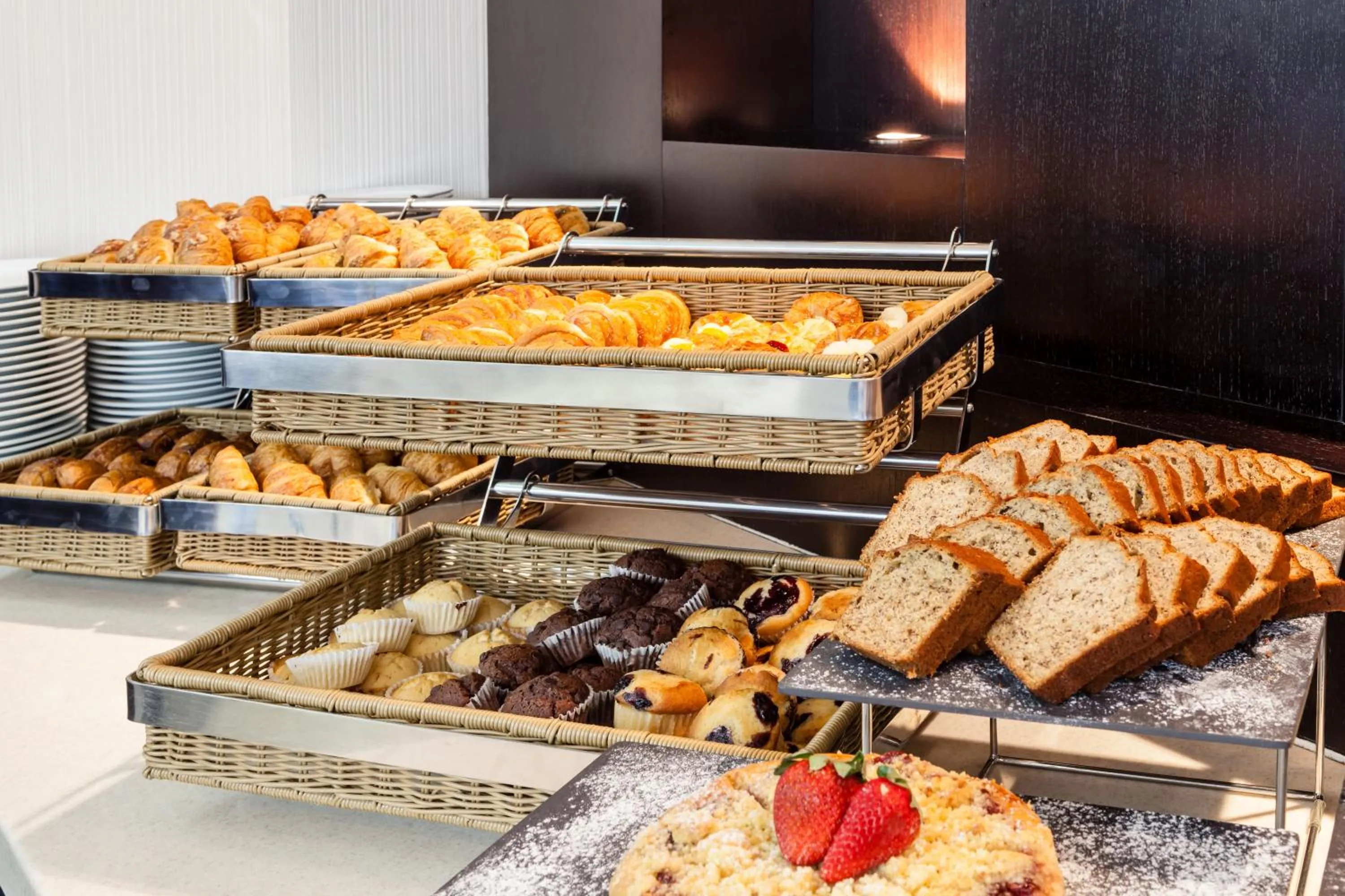 Restaurant/places to eat in Holiday Inn Dubai Al Barsha by IHG