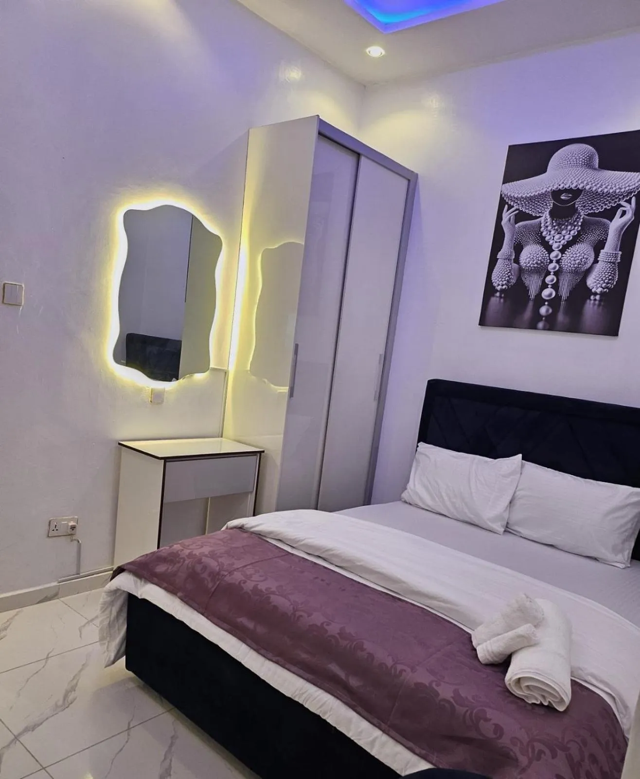 Bed in luxury 3bed rooms villa duplex lekki nigeria