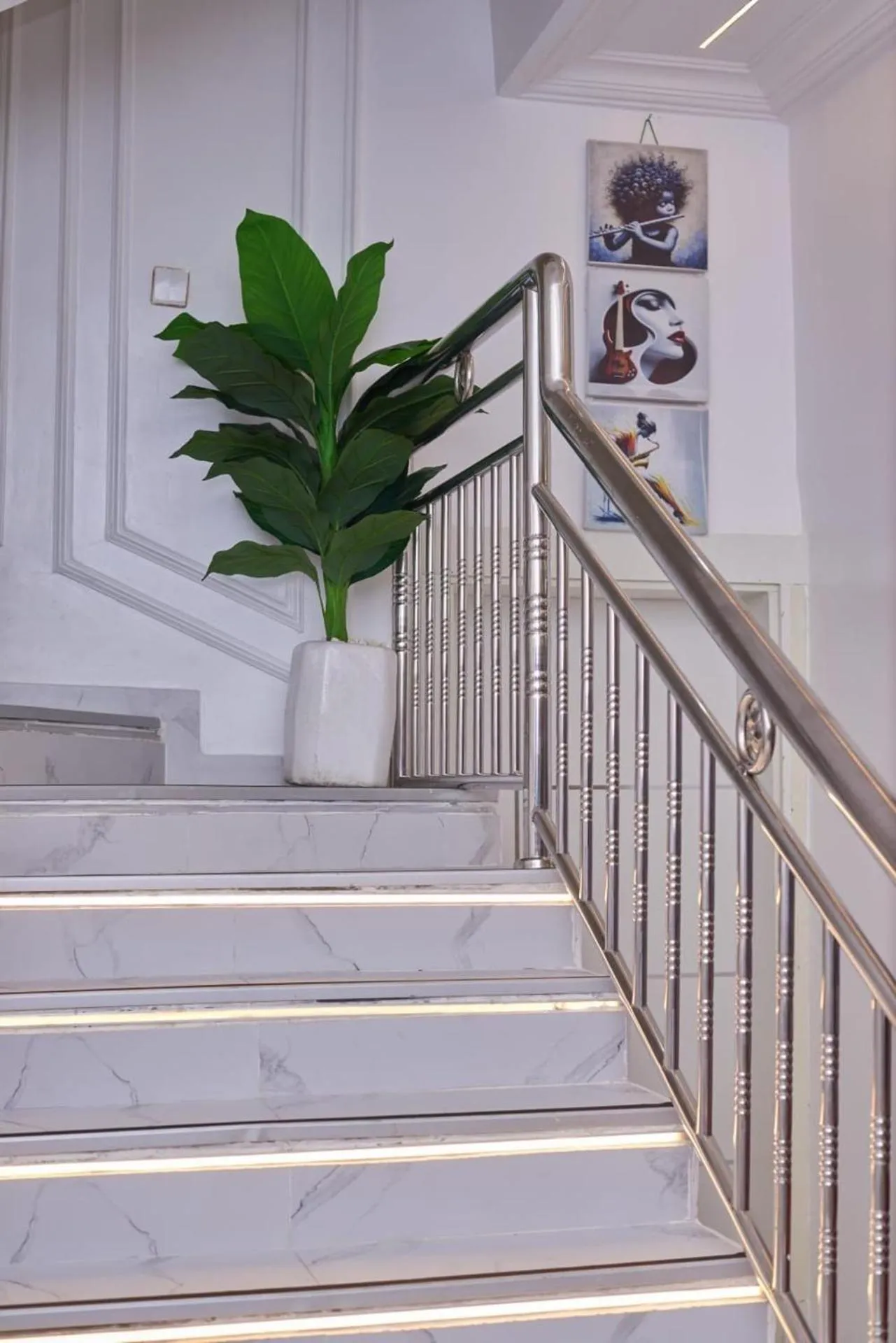 luxury 3bed rooms villa duplex lekki nigeria