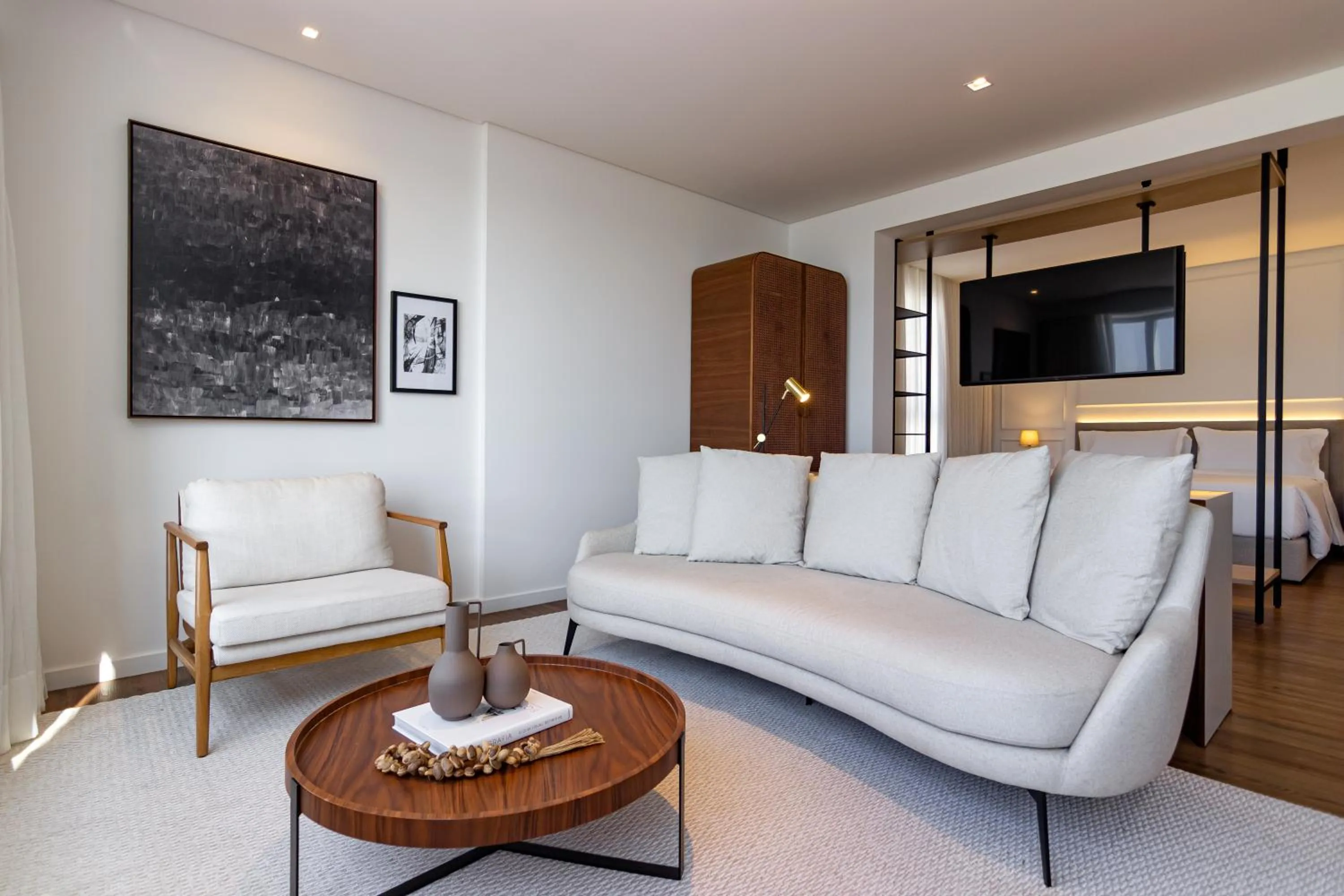 TV and multimedia in K-Platz Hotel