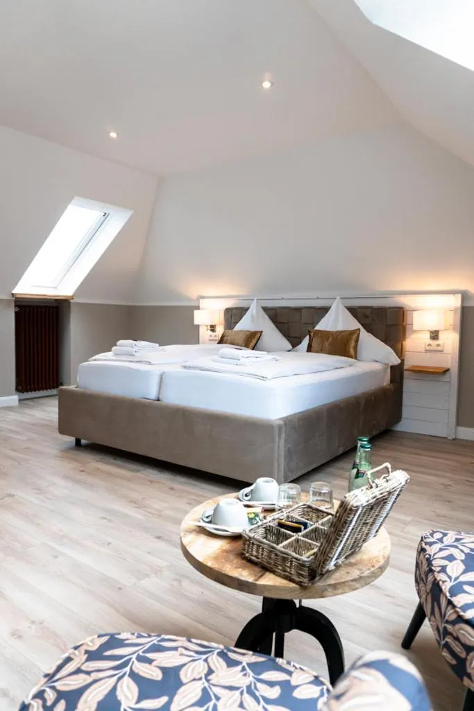 Bedroom, Bed in Zum Landsberger Hof