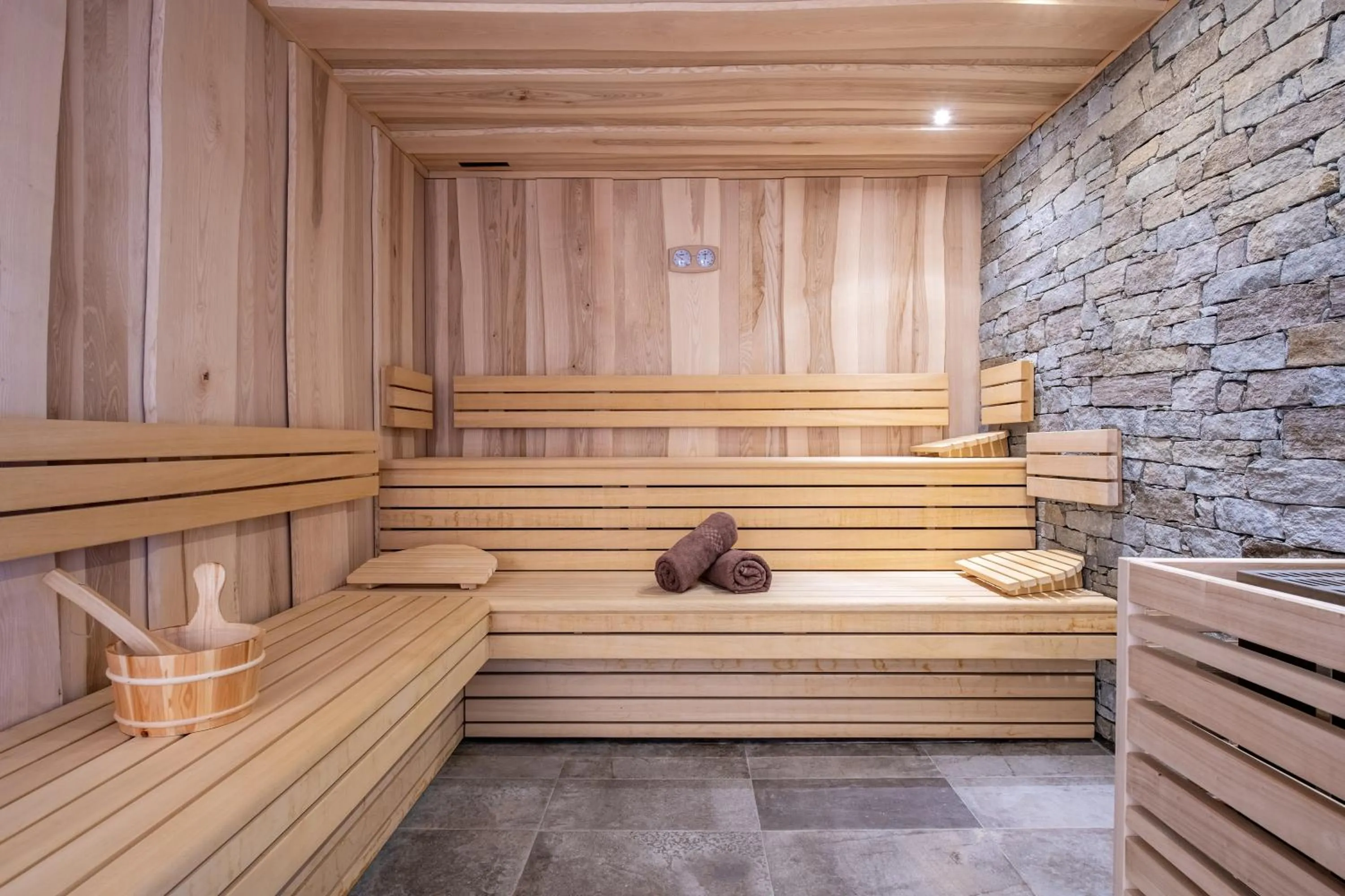 Sauna in CGH Résidences & Spas White Pearl Lodge